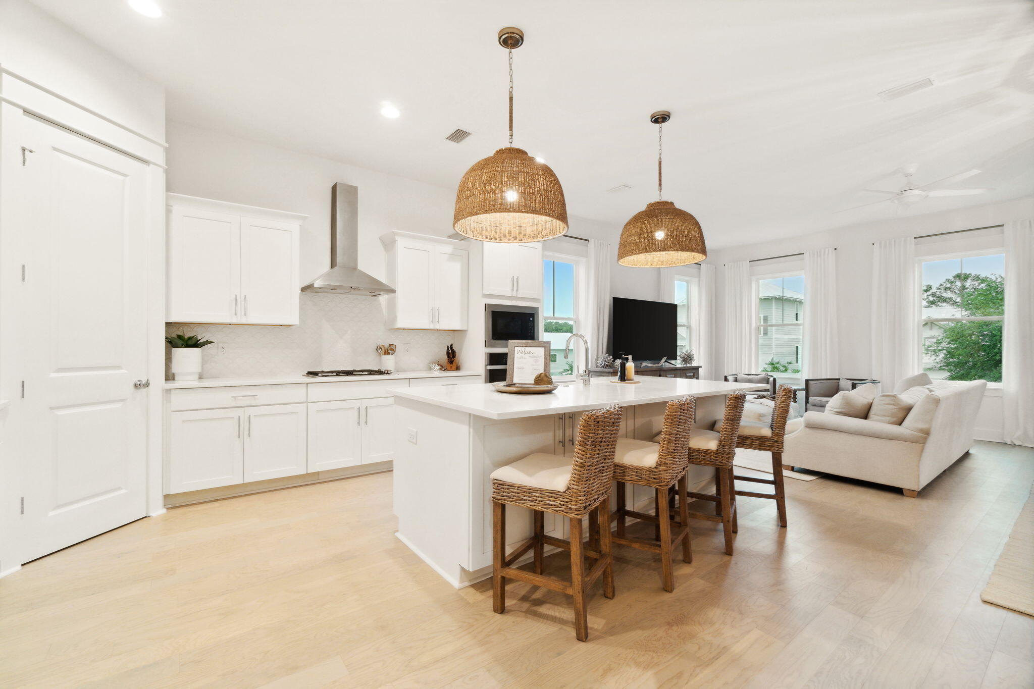 7 N Grande Pointe Drive