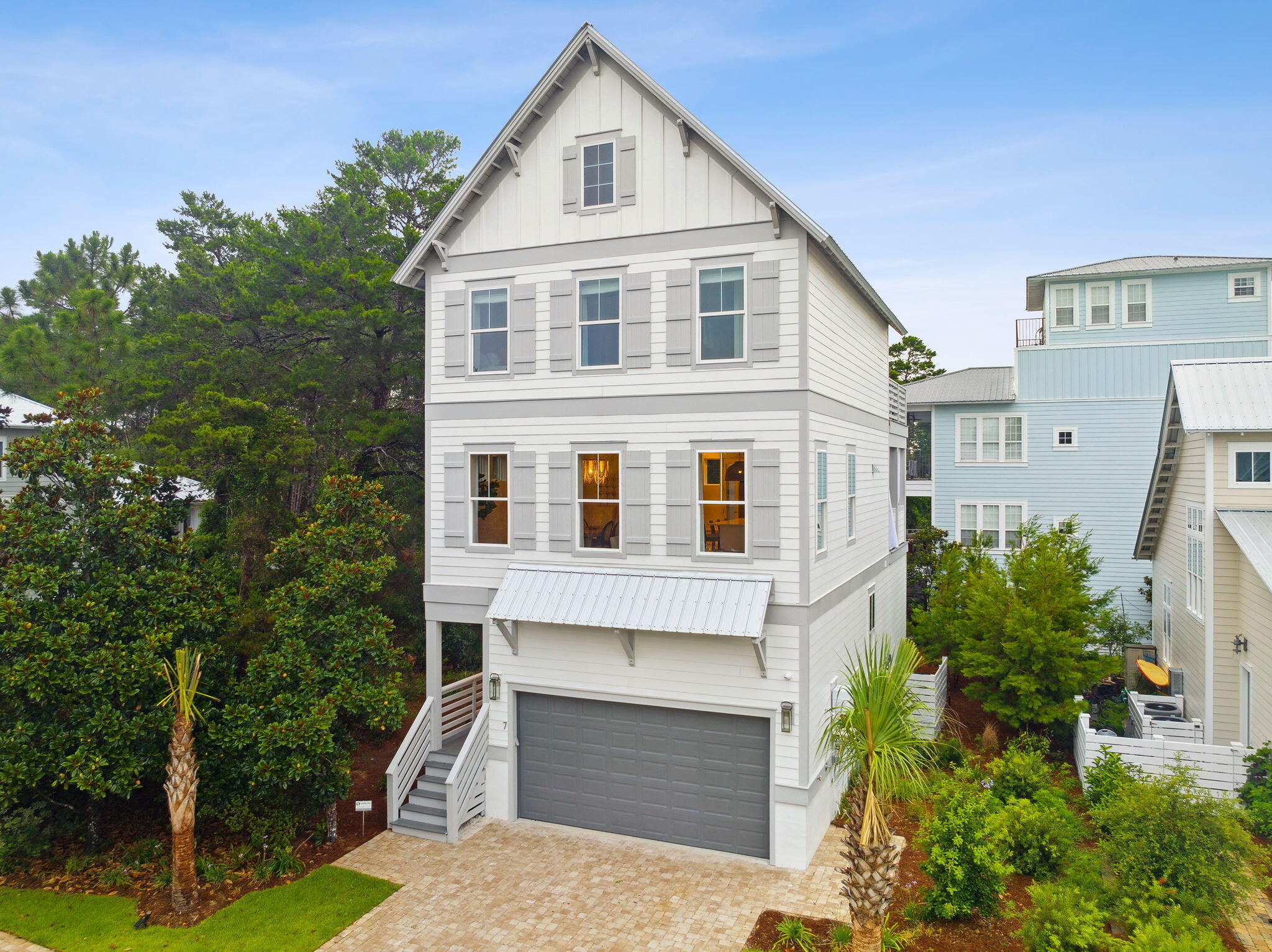 7 N Grande Pointe Drive