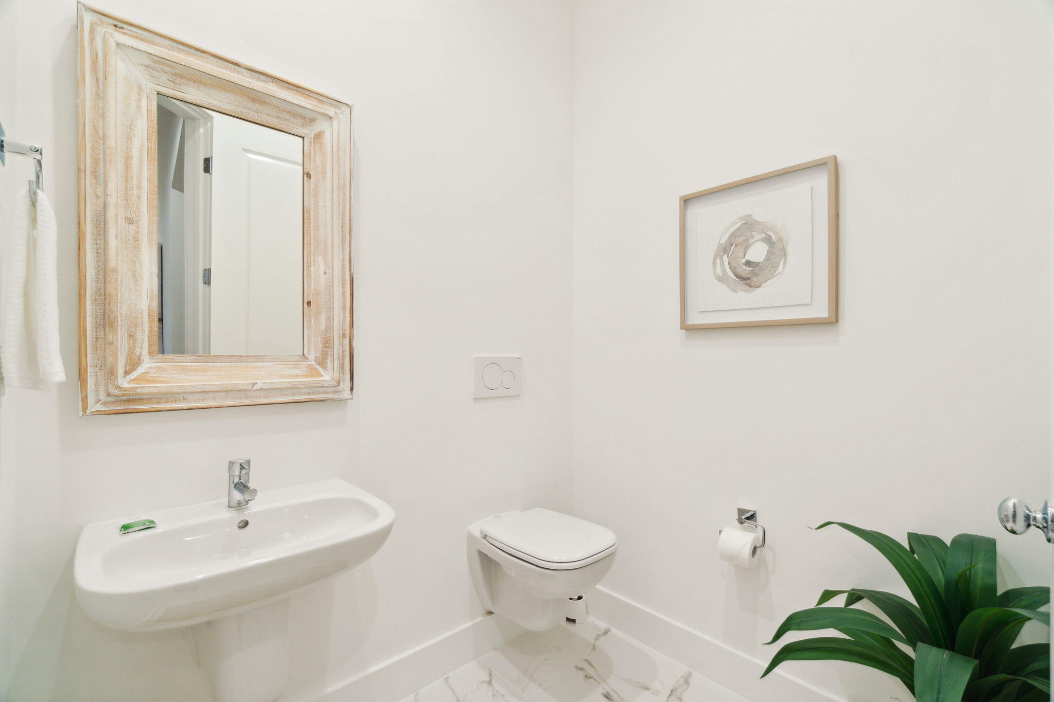 7 N Grande Pointe Drive