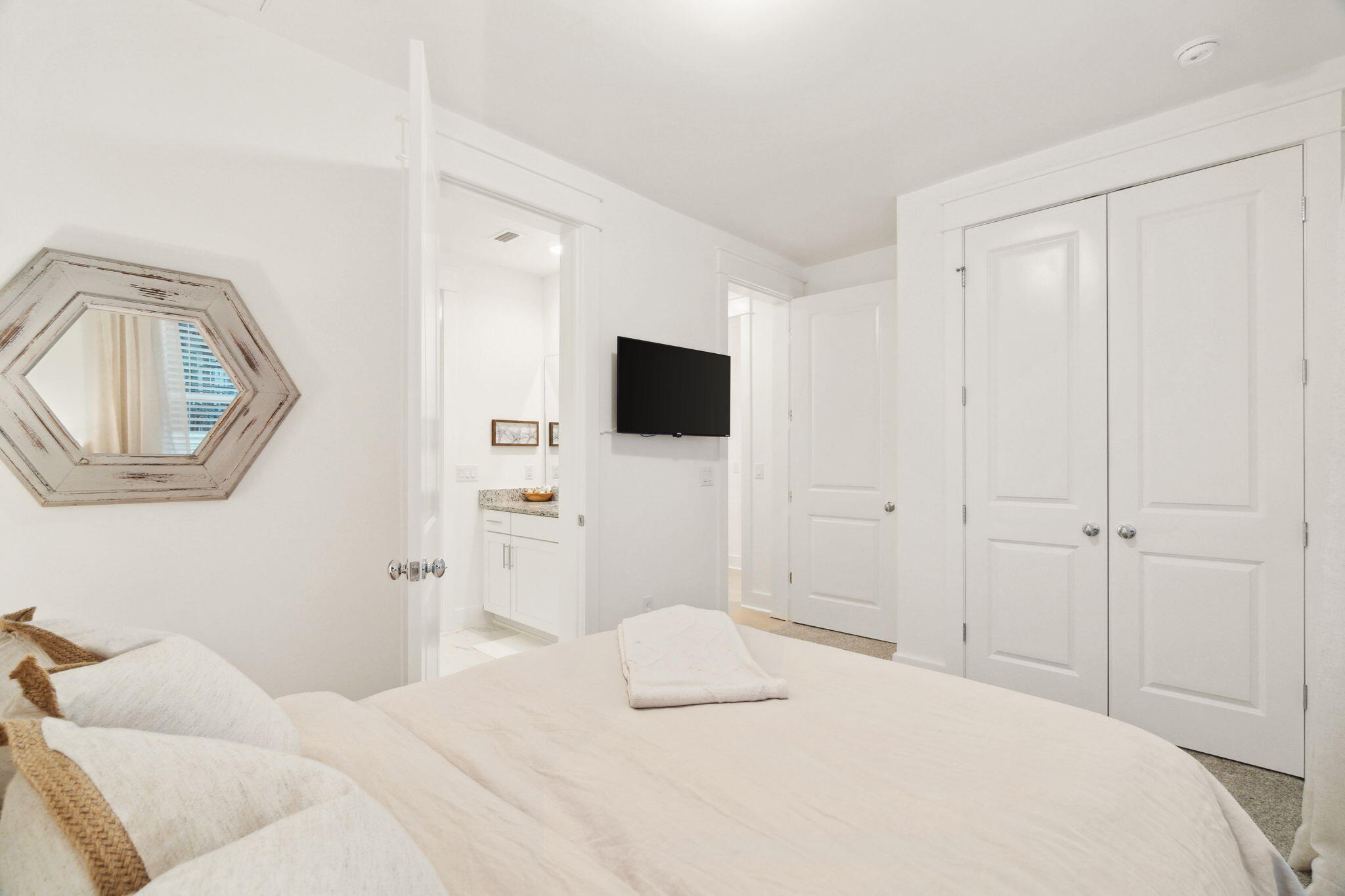 7 N Grande Pointe Drive