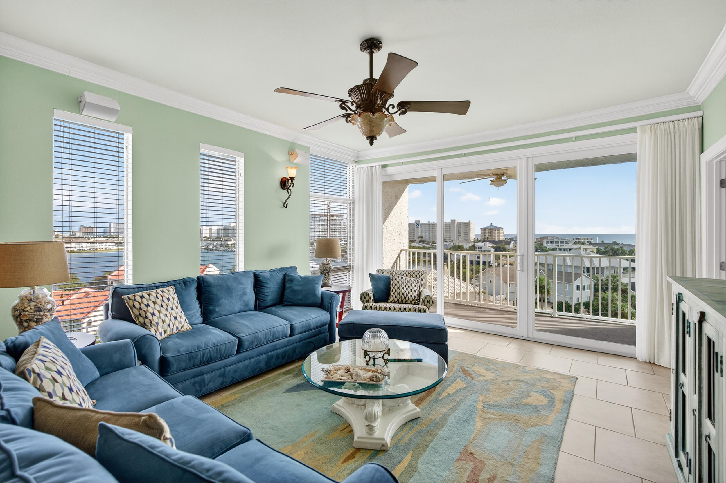 30 Moreno Point Road, 702A