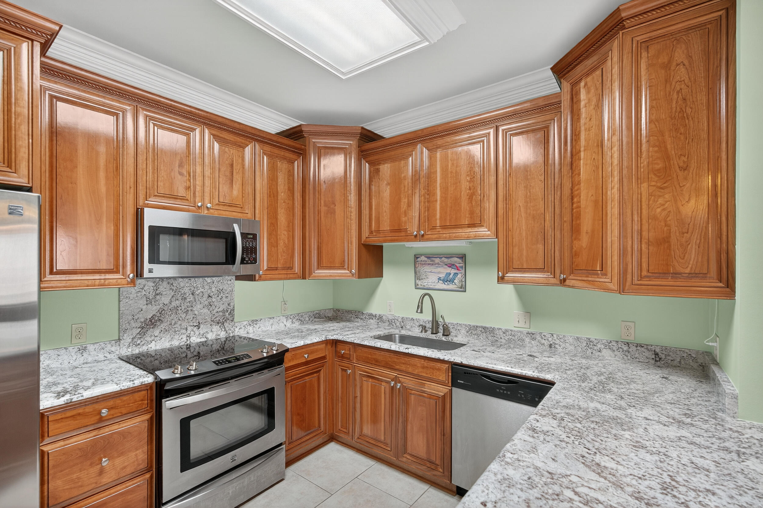 30 Moreno Point Road, 702A