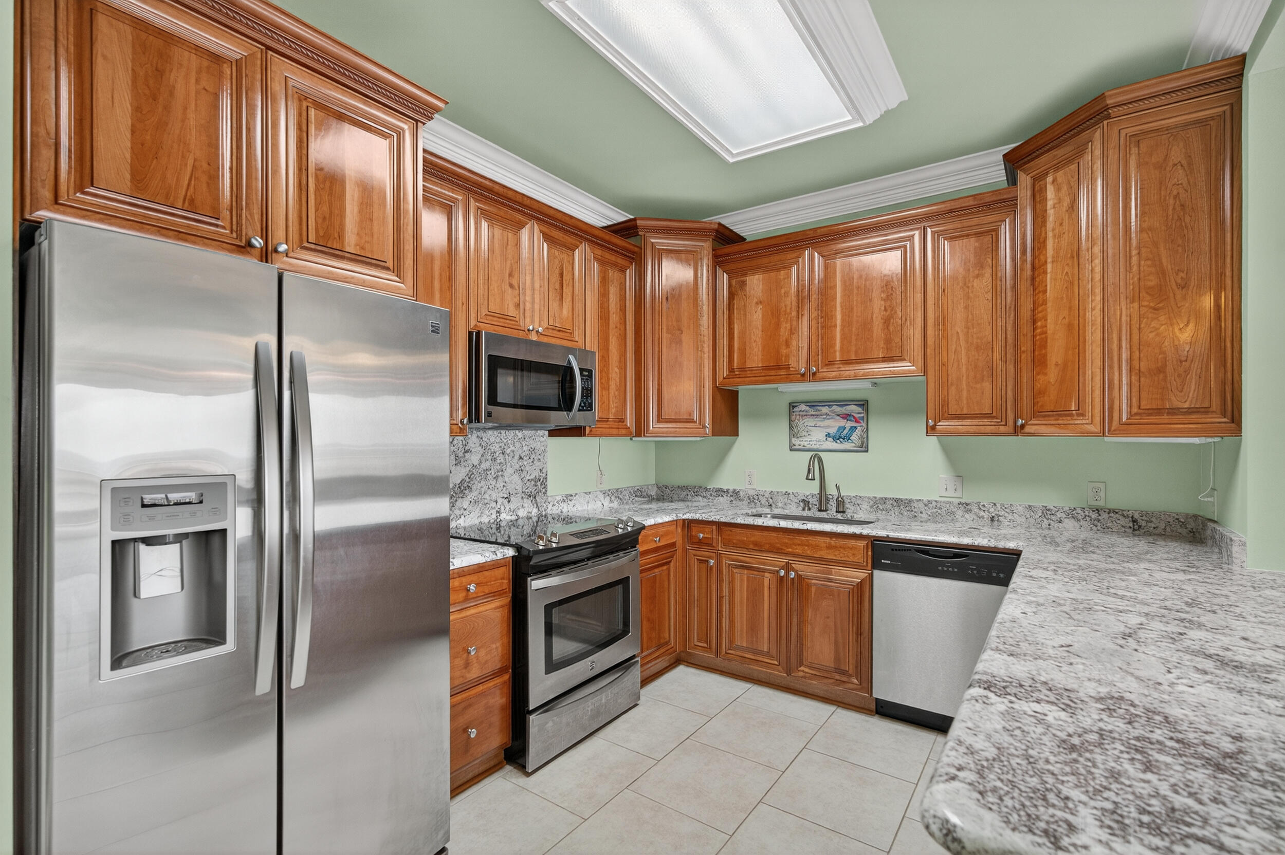 30 Moreno Point Road, 702A