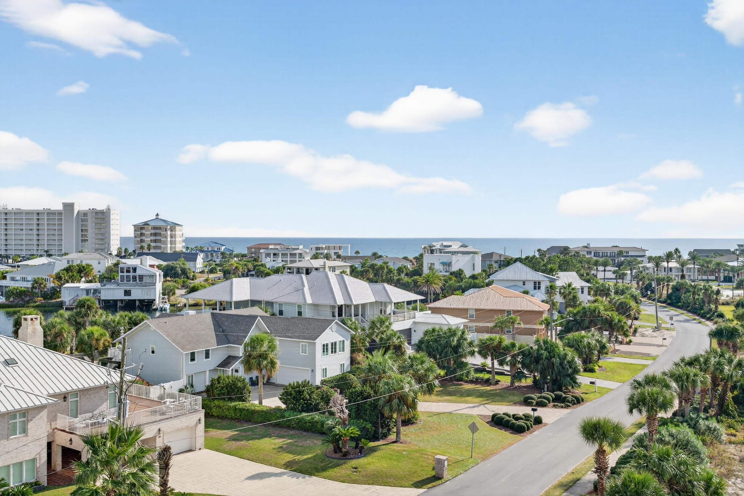 30 Moreno Point Road, 702A