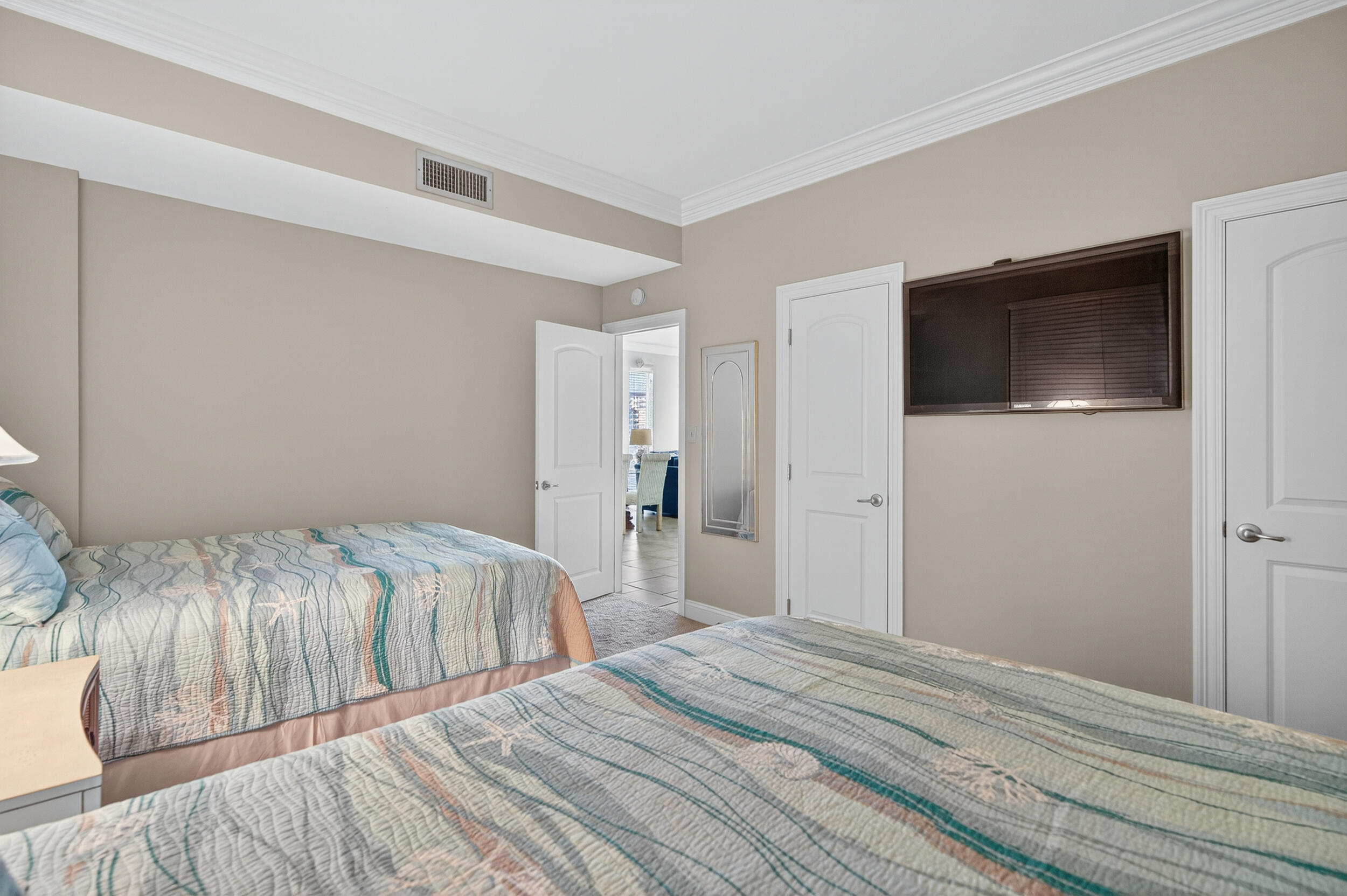 30 Moreno Point Road, 702A