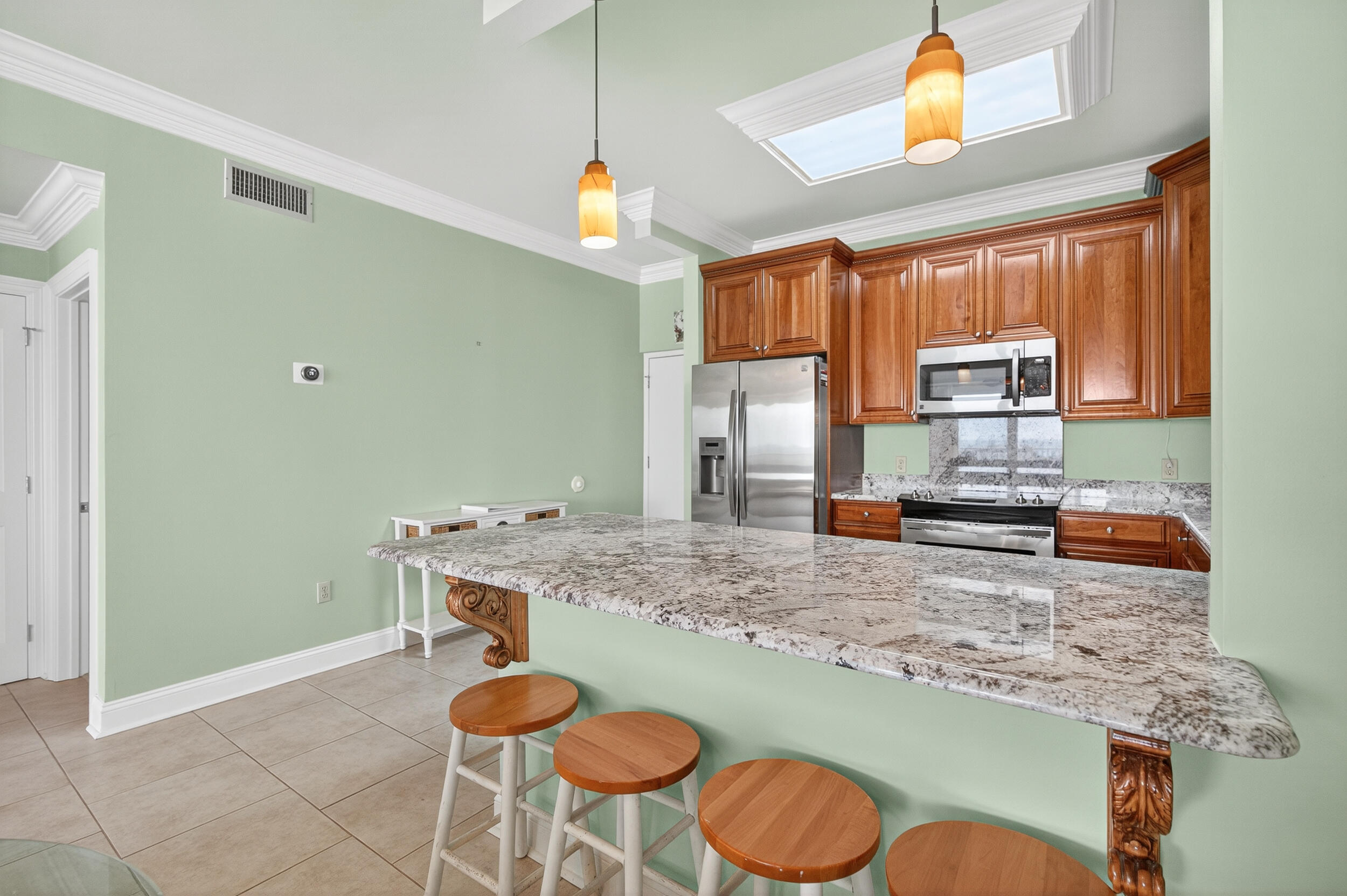 30 Moreno Point Road, 702A