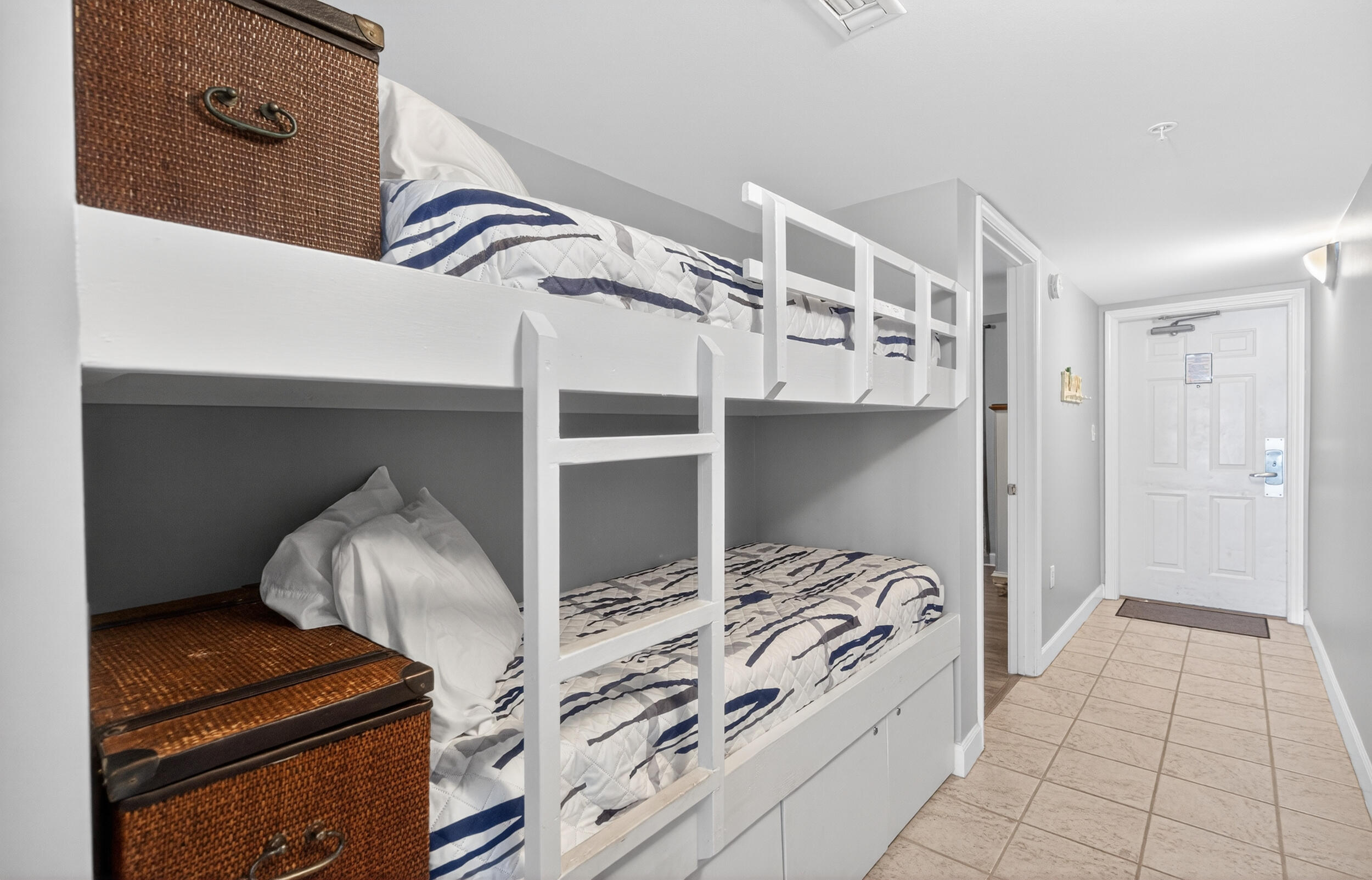 866 Santa Rosa Boulevard 317