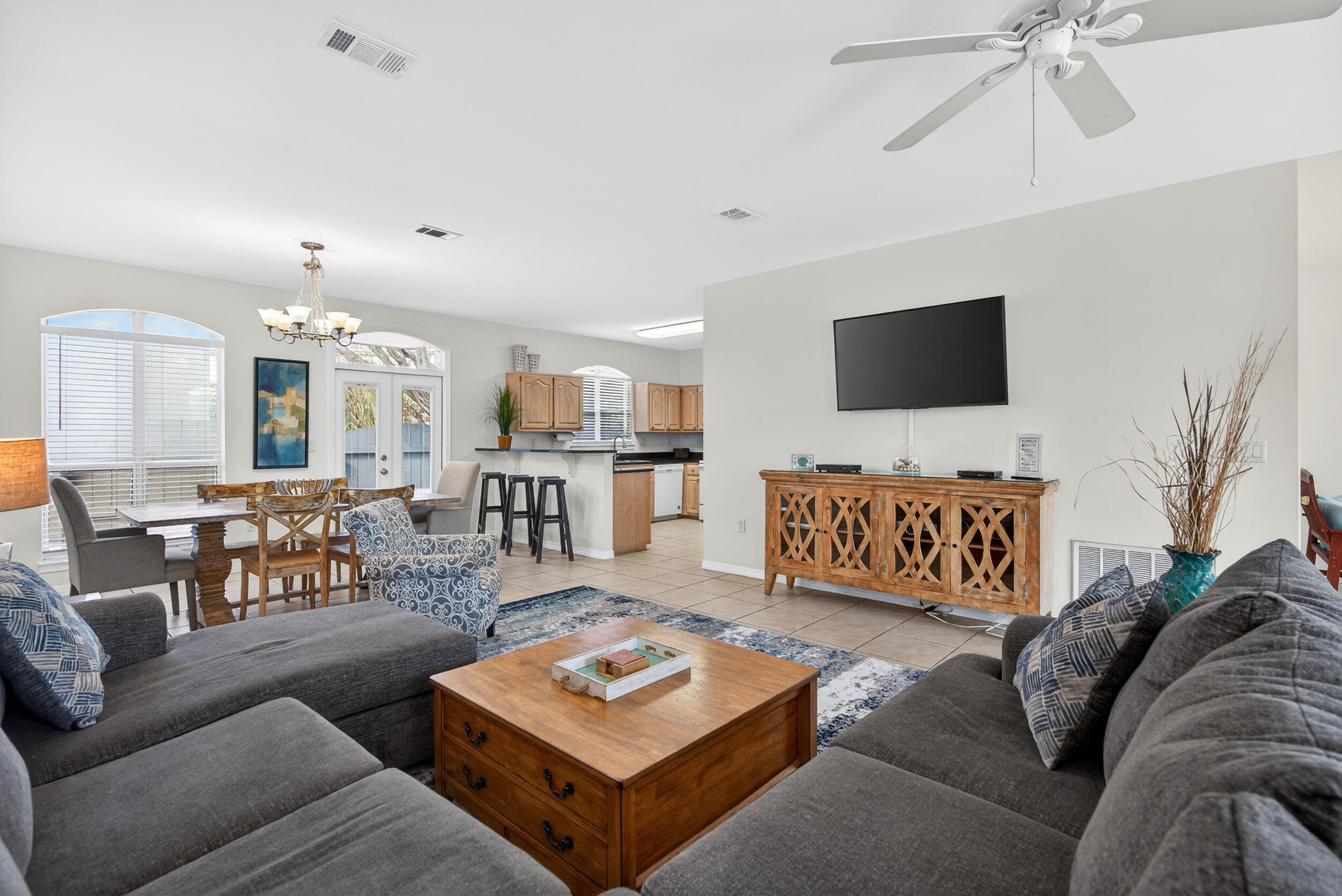 21 Jade Cove