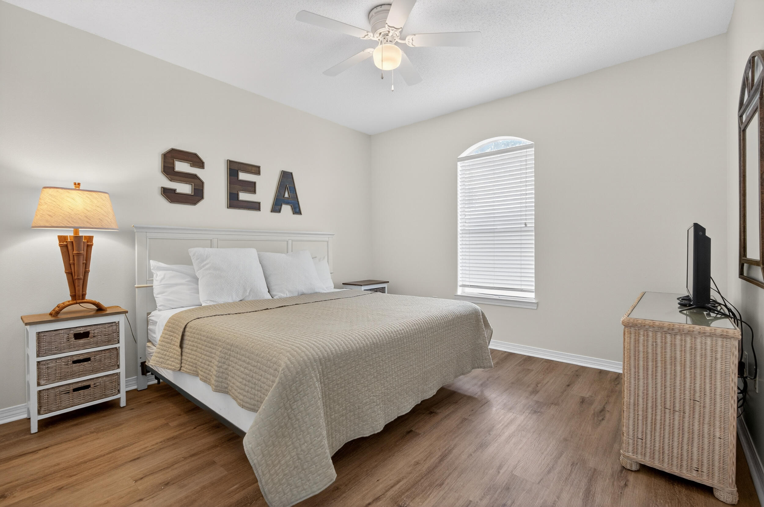 21 Jade Cove