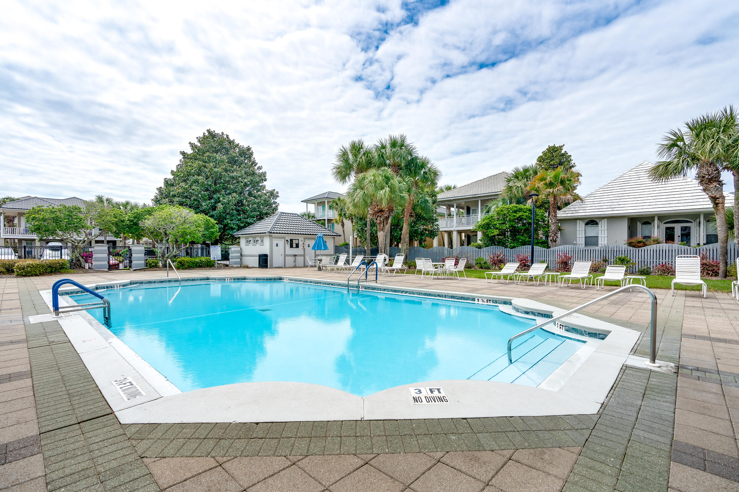 21 Jade Cove