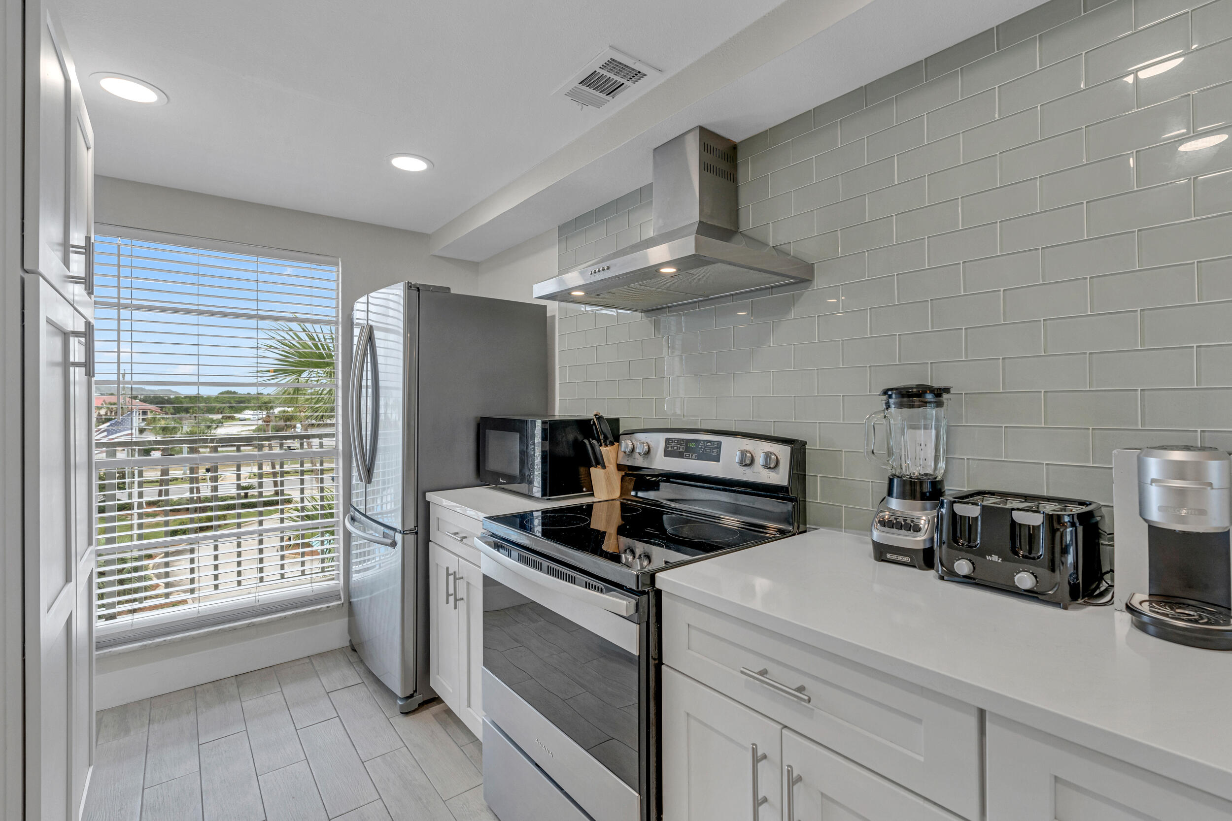 1030 Highway 98 Highway PHB