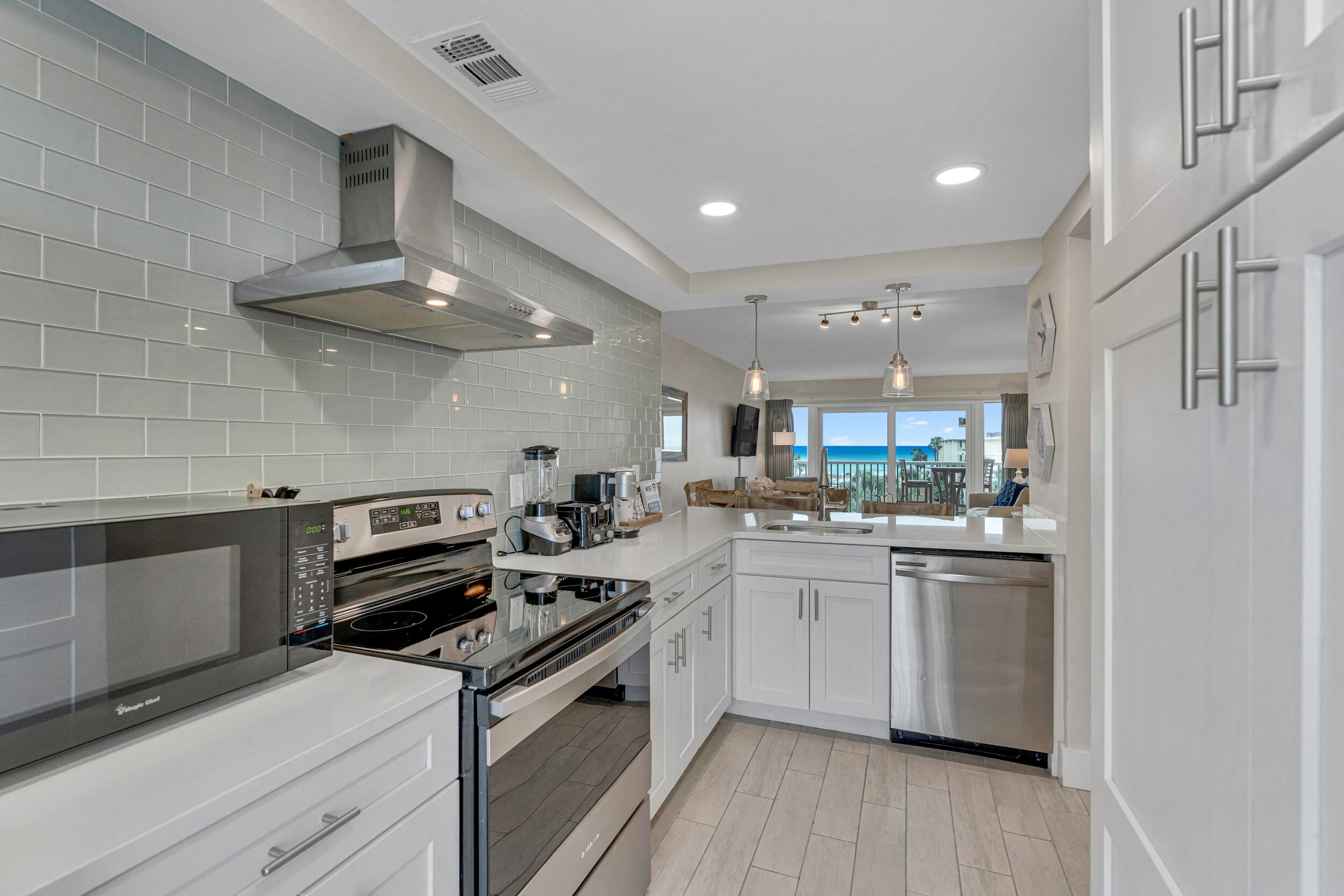 1030 Highway 98 Highway PHB