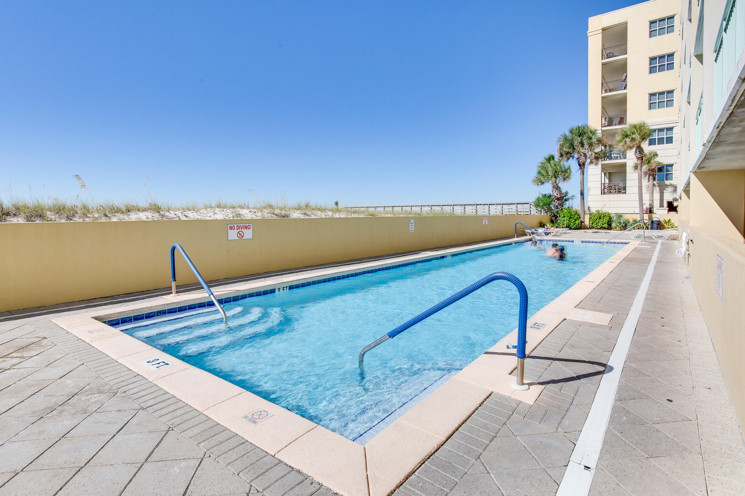 866 Santa Rosa Boulevard 305