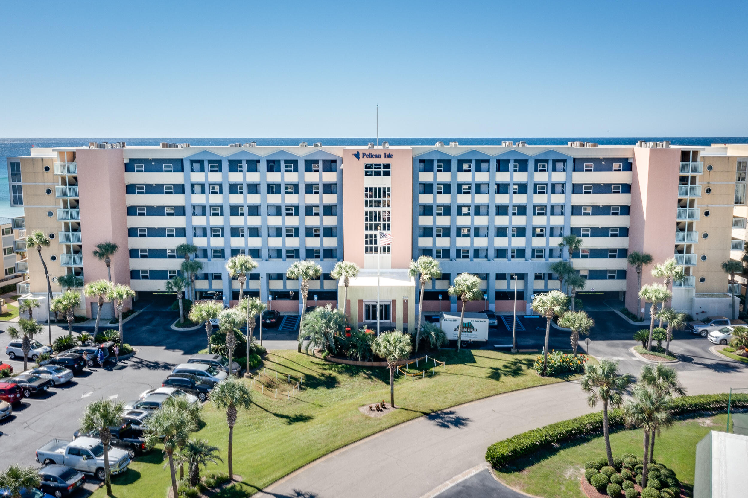 866 Santa Rosa Boulevard 305