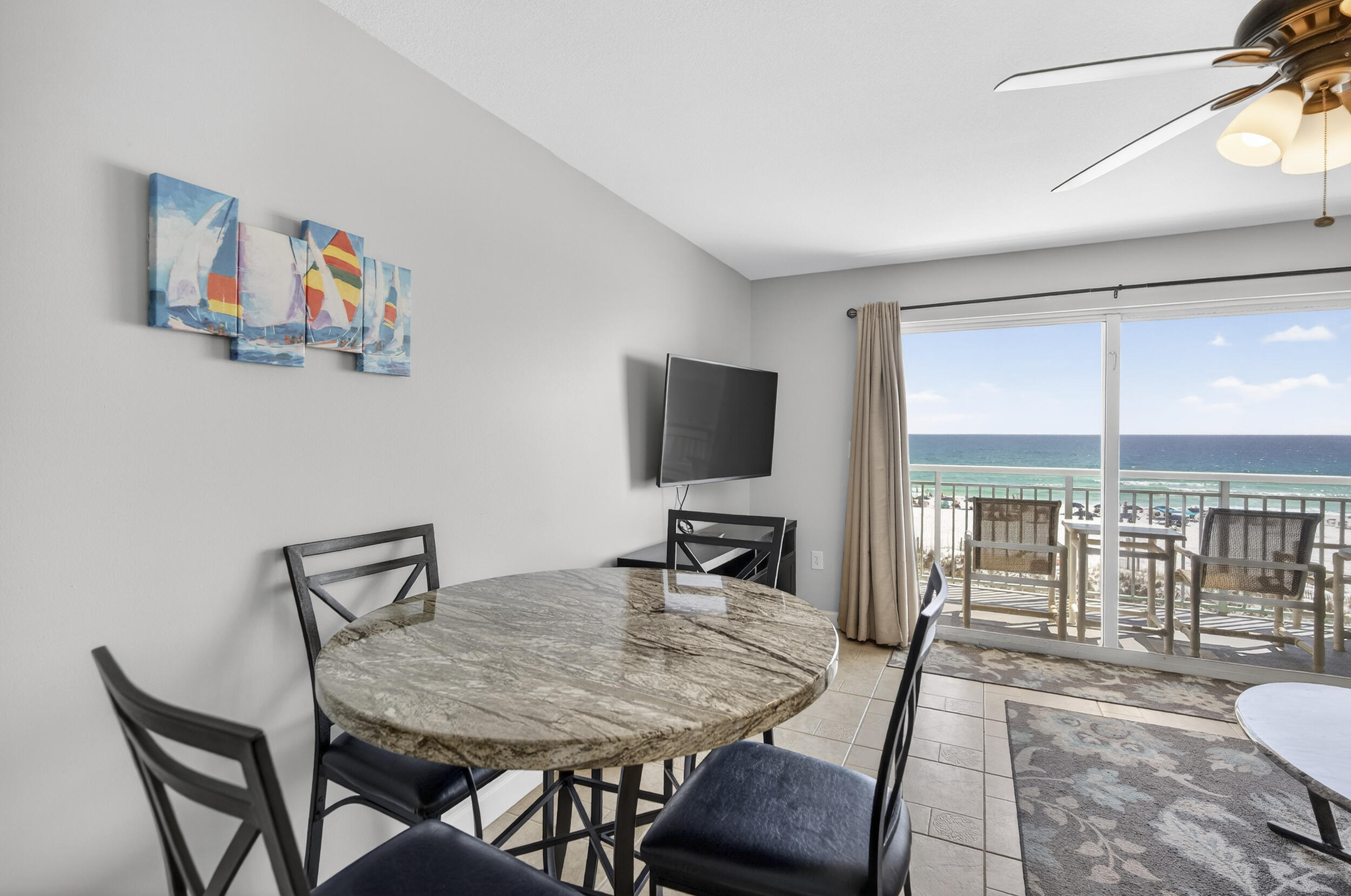 866 Santa Rosa Boulevard 305