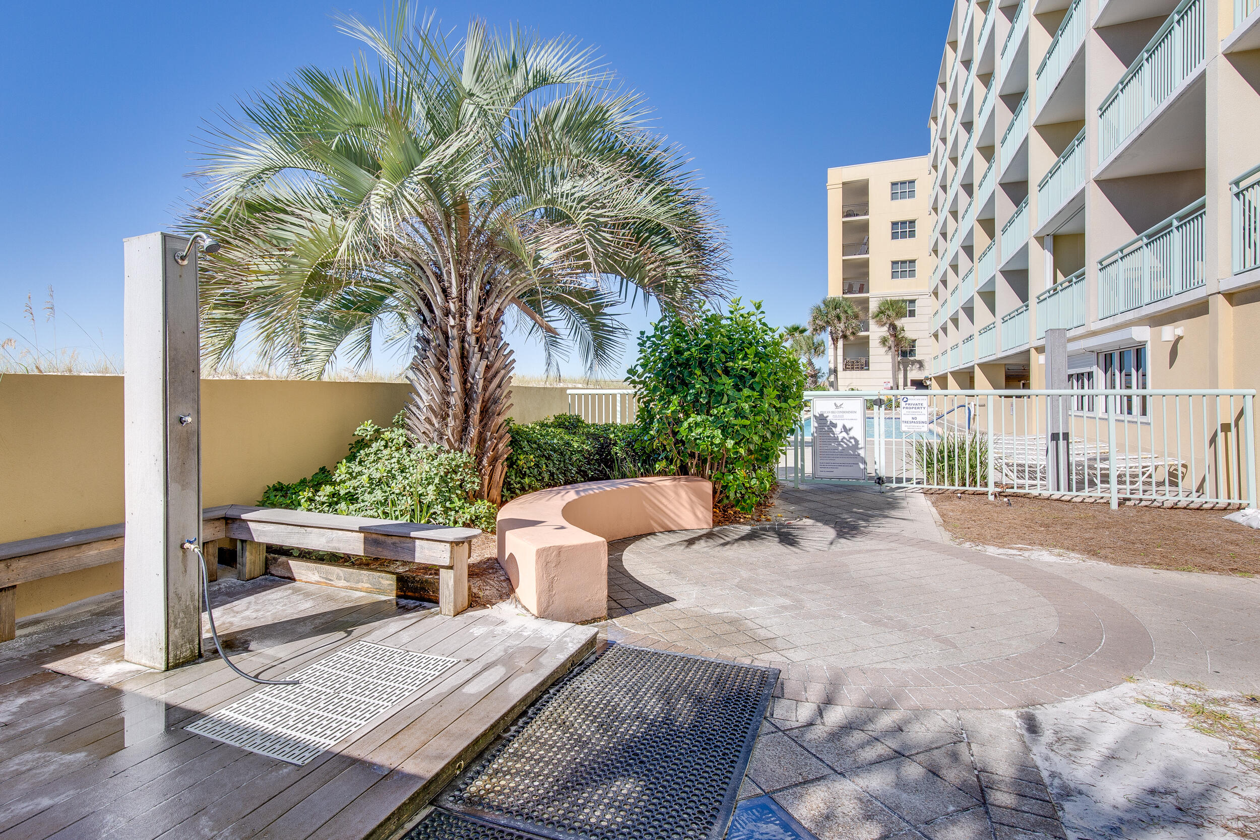 866 Santa Rosa Boulevard 305