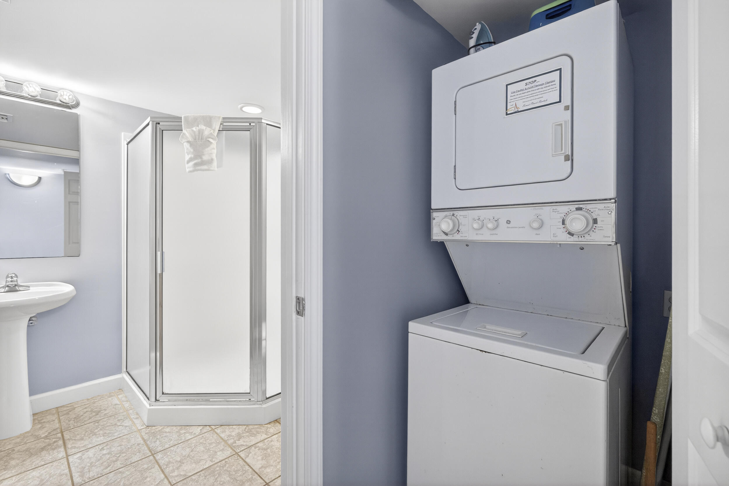 866 Santa Rosa Boulevard 305