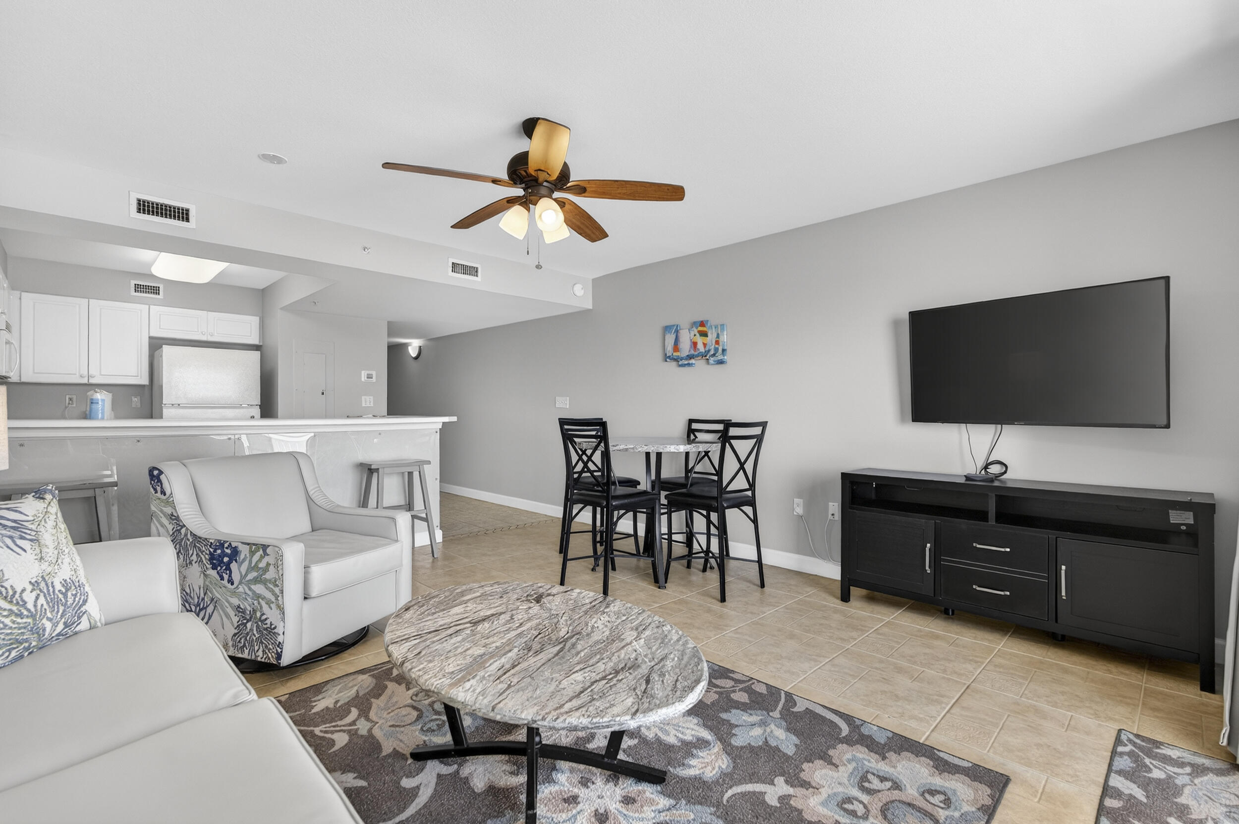 866 Santa Rosa Boulevard 305