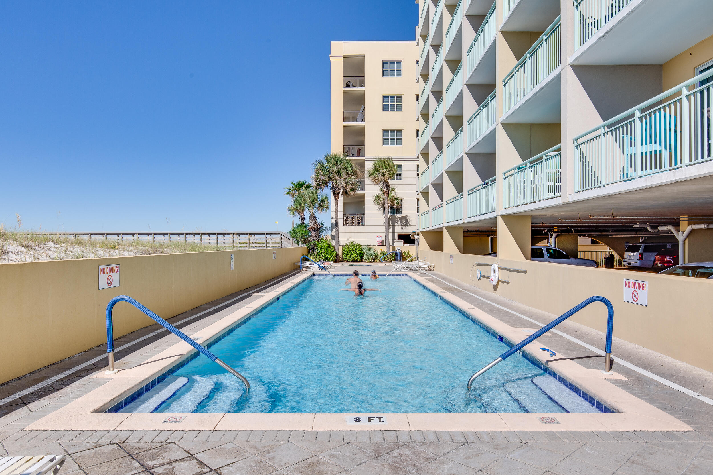 866 Santa Rosa Boulevard 305