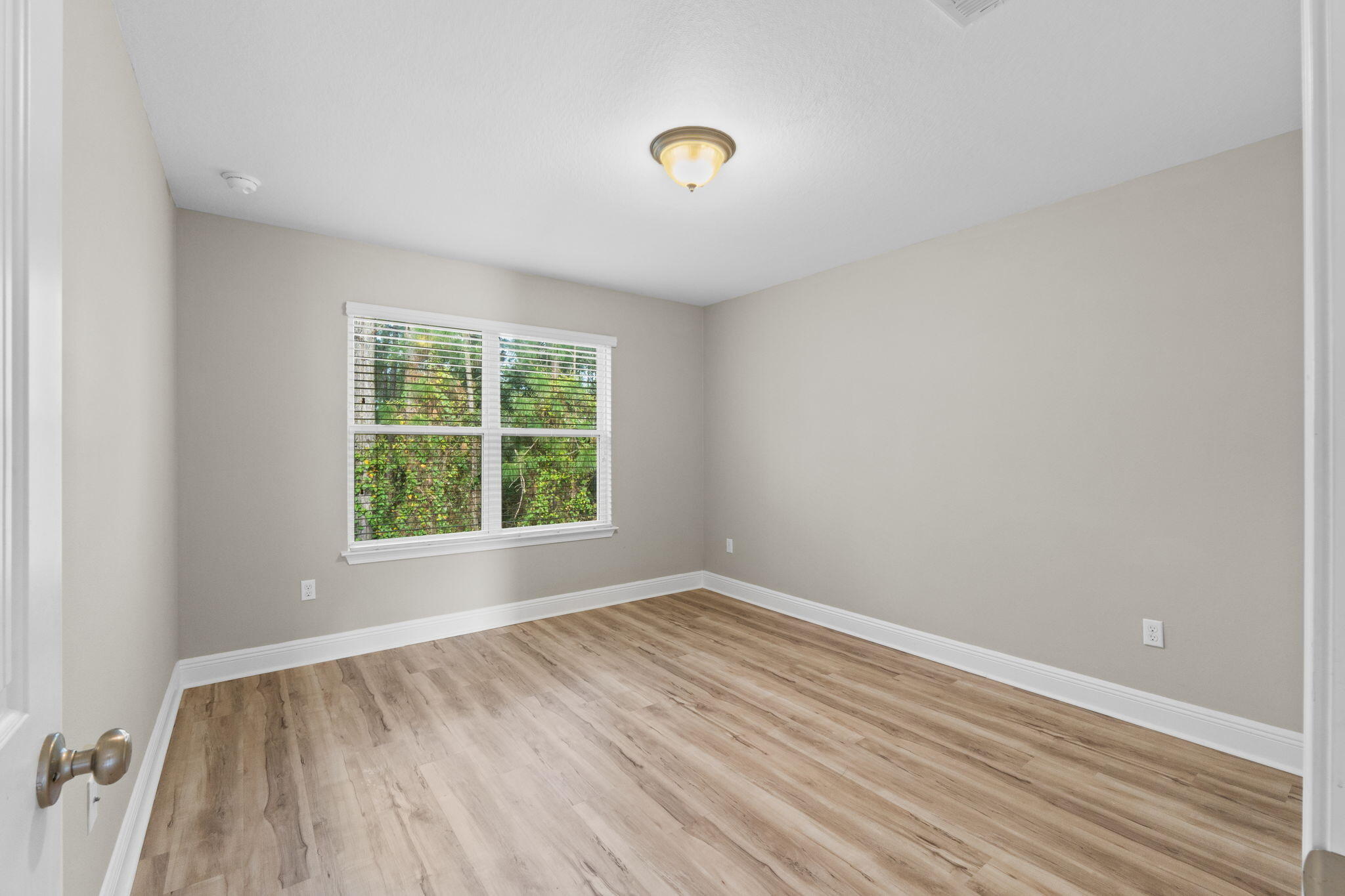 90 Mosaic Oaks Circle