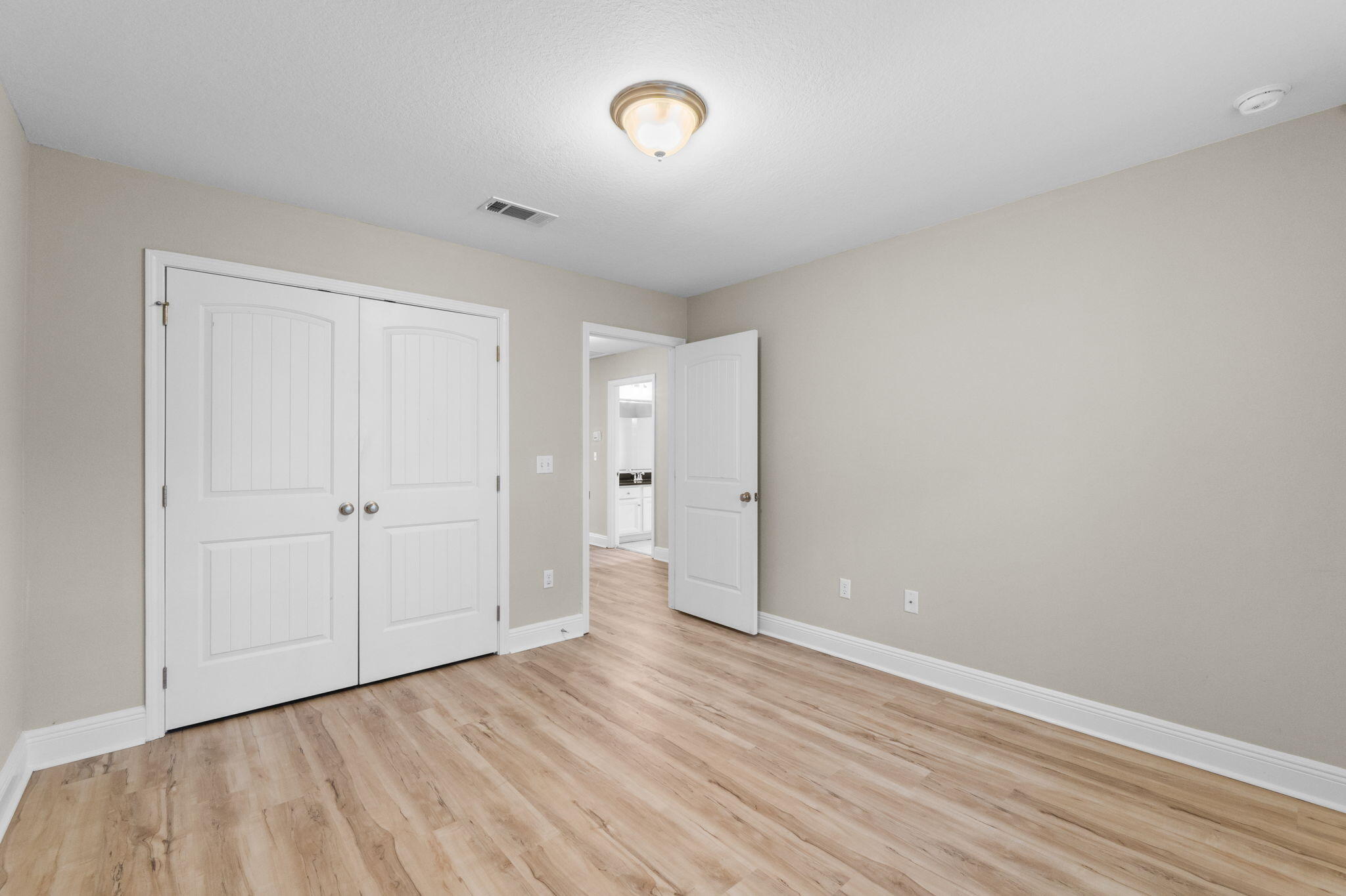 90 Mosaic Oaks Circle