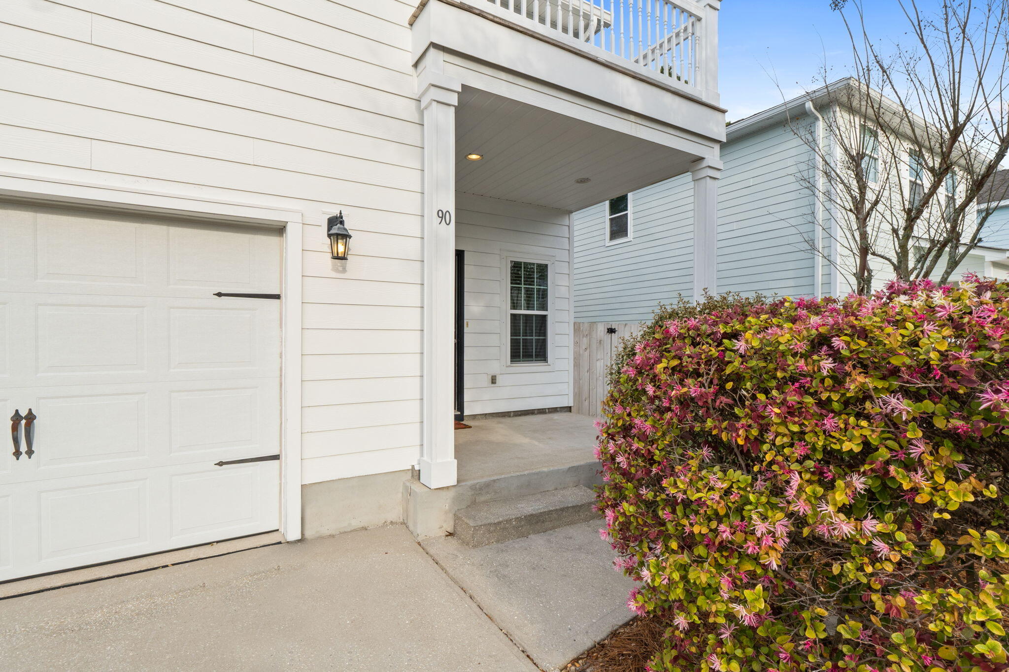 90 Mosaic Oaks Circle