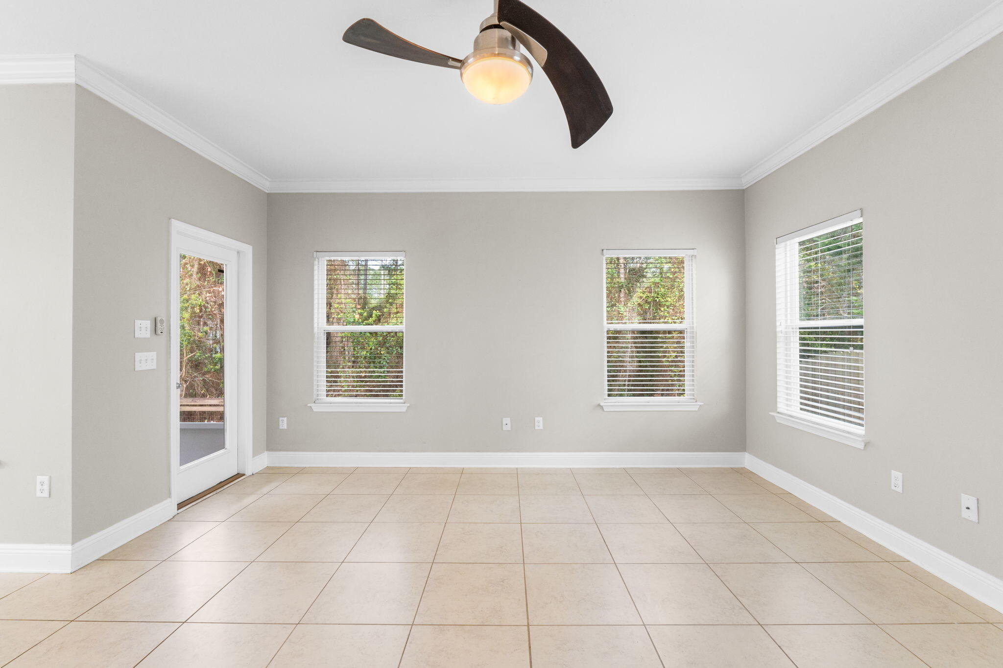 90 Mosaic Oaks Circle