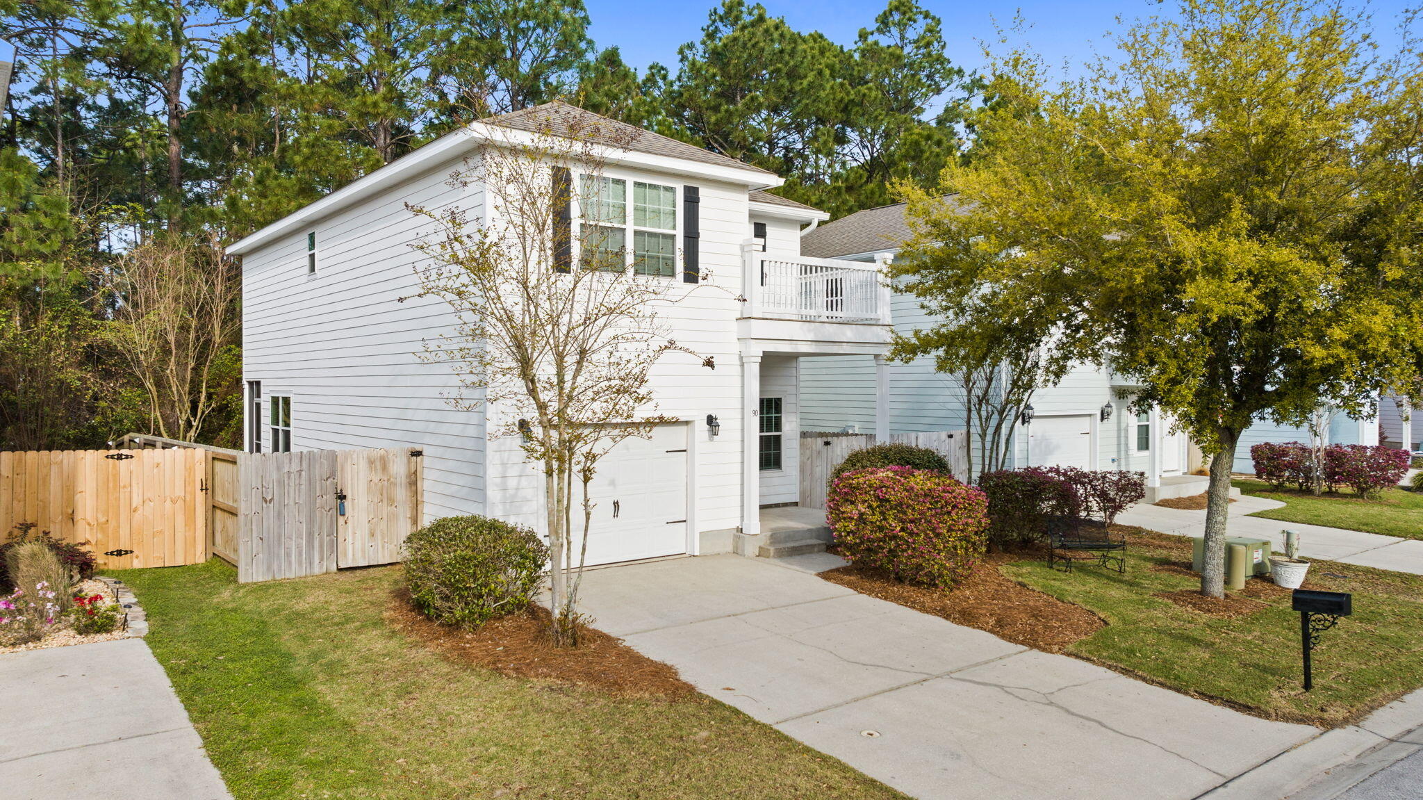 90 Mosaic Oaks Circle
