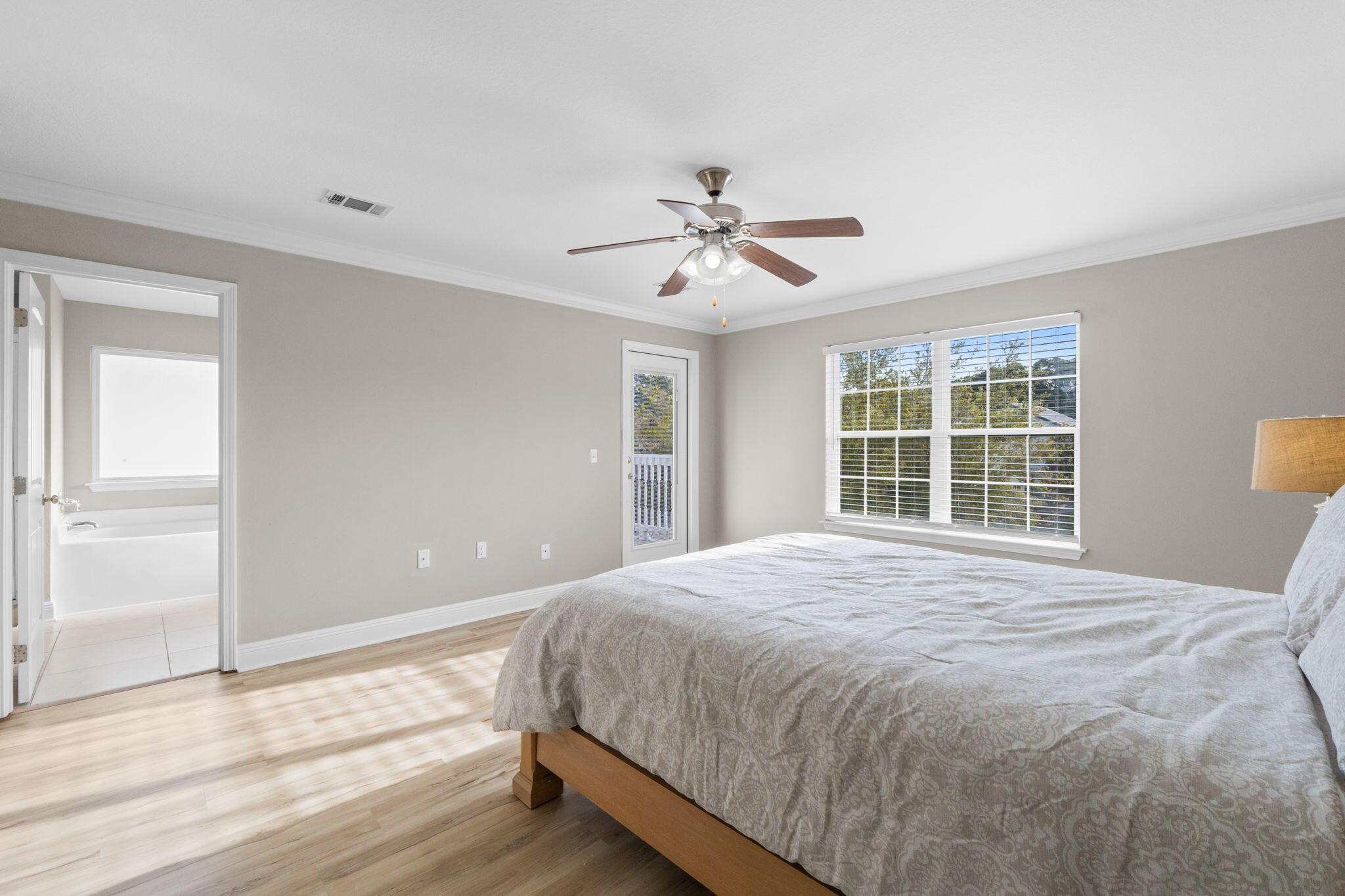 90 Mosaic Oaks Circle