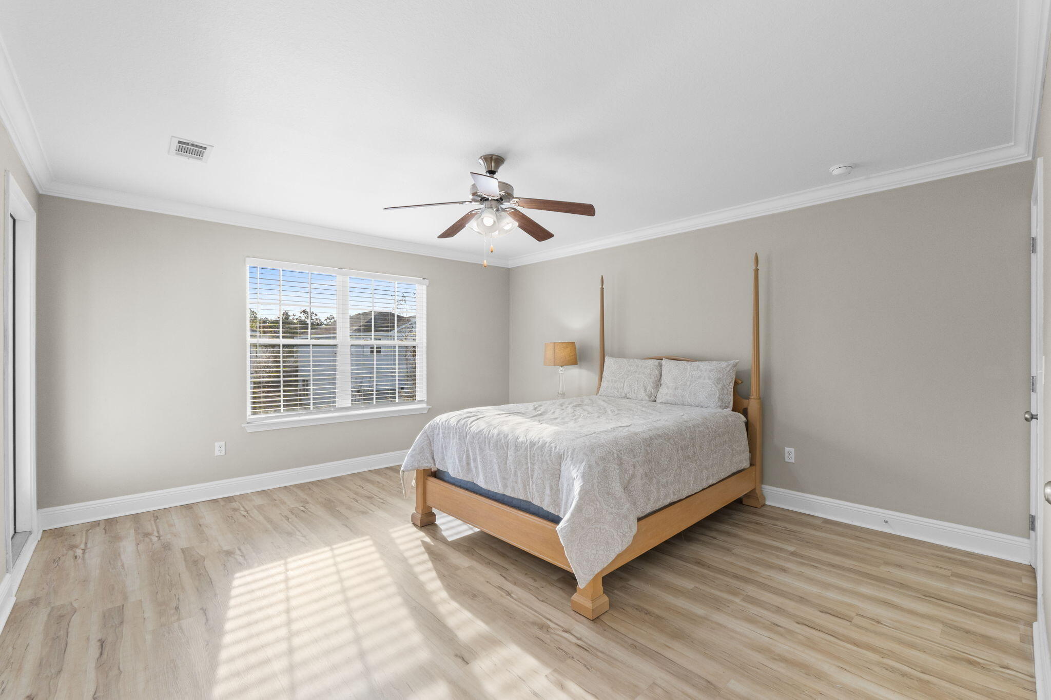 90 Mosaic Oaks Circle