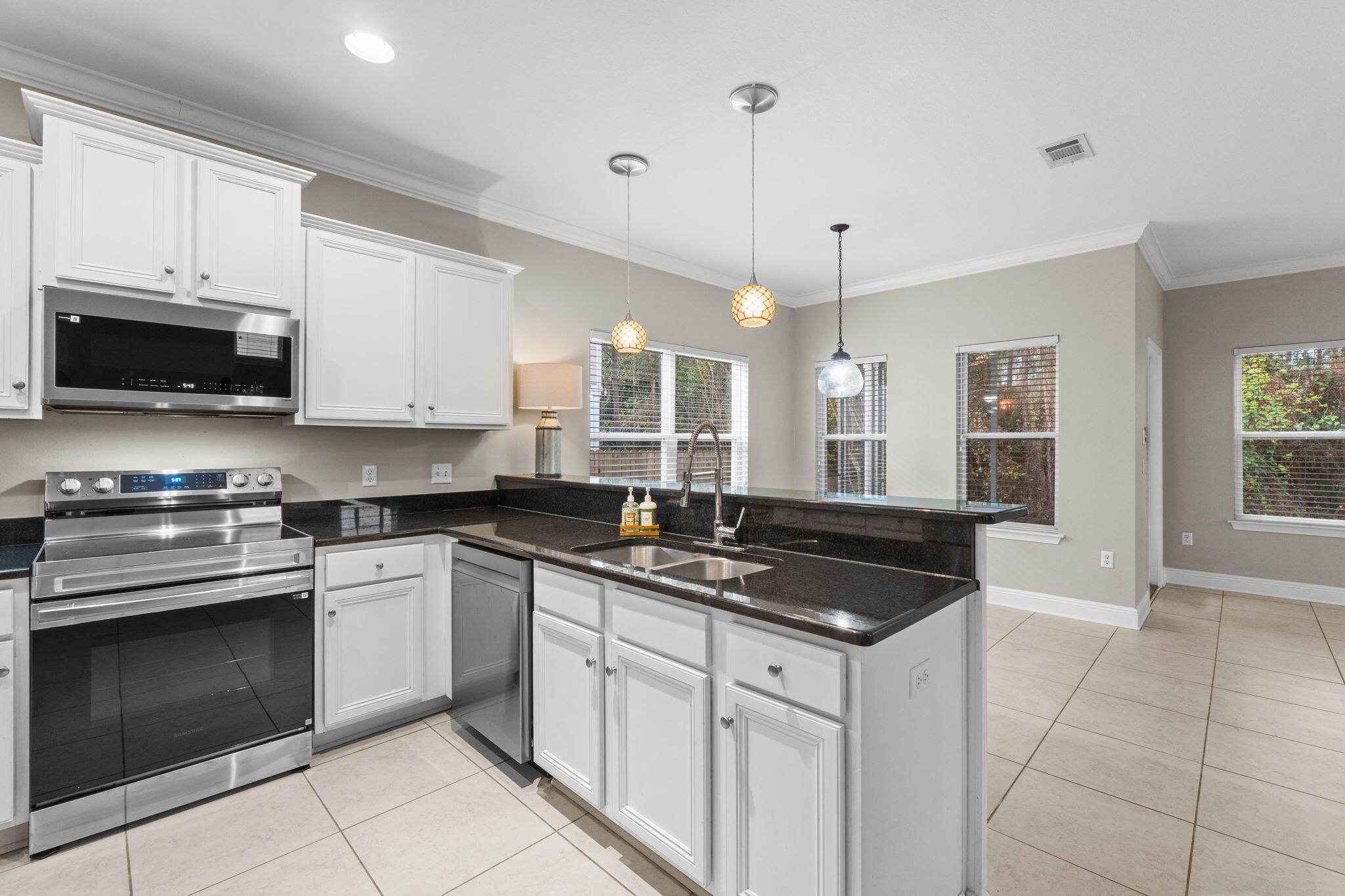 90 Mosaic Oaks Circle