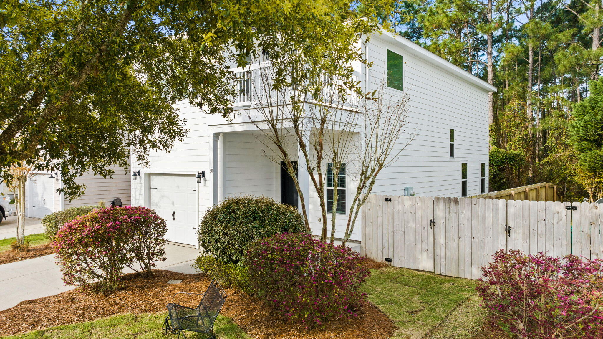 90 Mosaic Oaks Circle