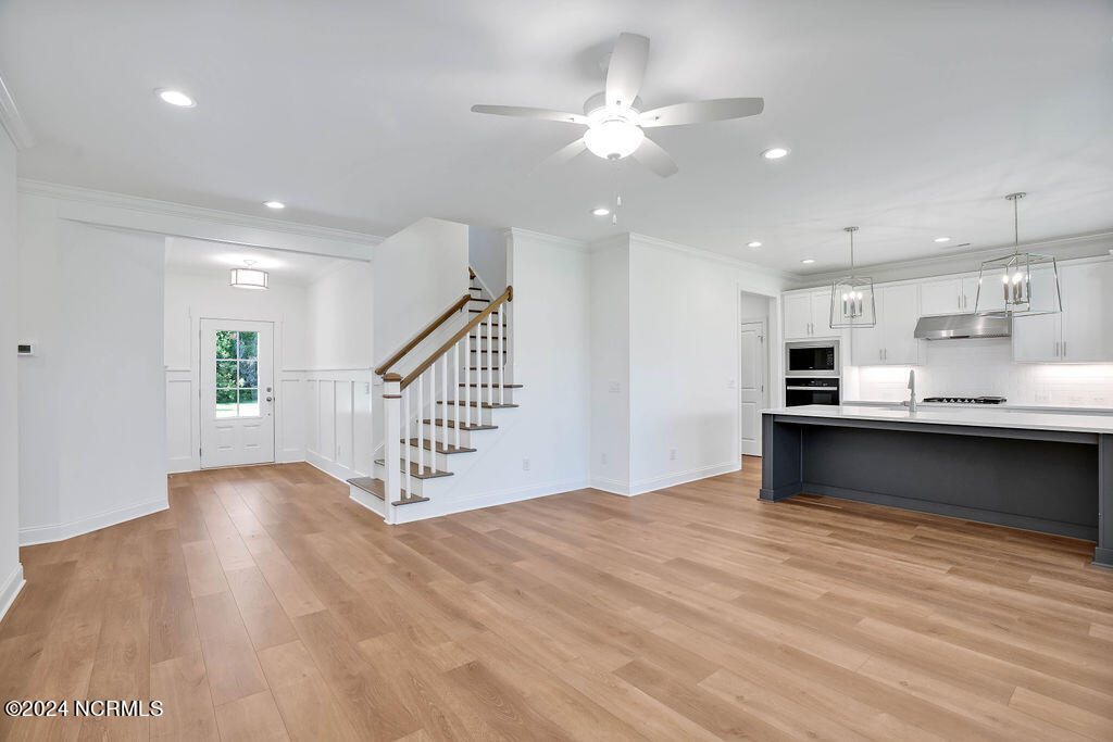 1236 Mandevilla Drive SE