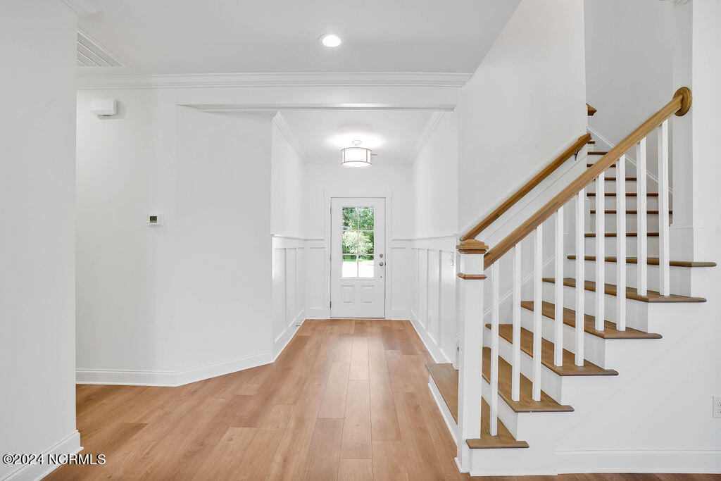 1236 Mandevilla Drive SE