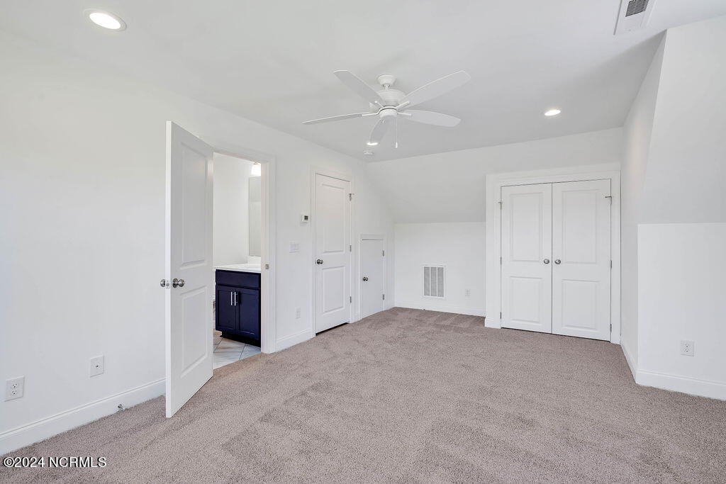 1236 Mandevilla Drive SE