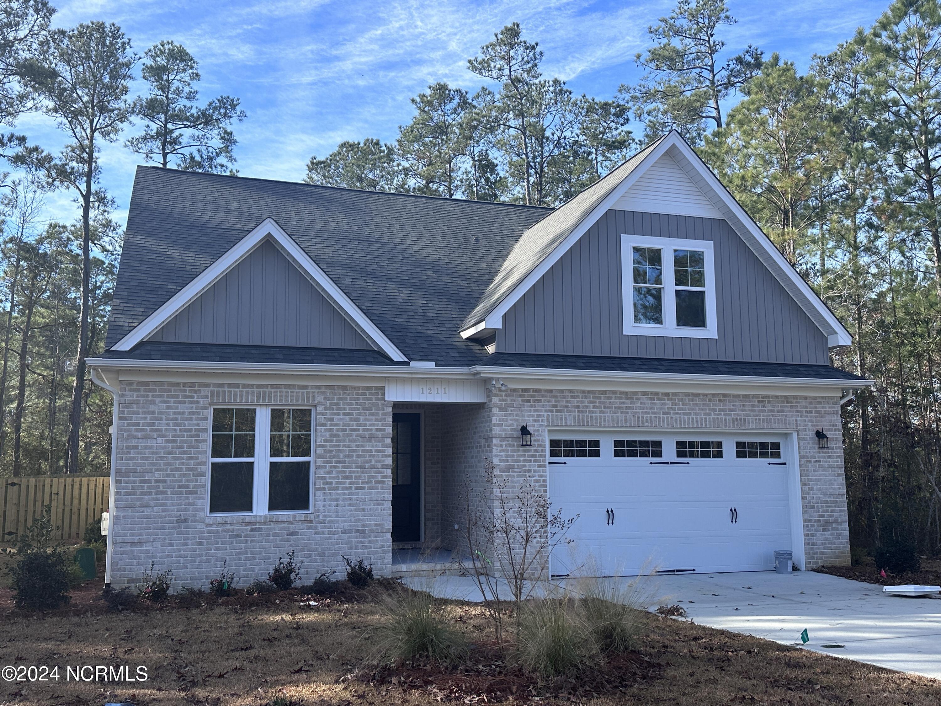 1211 Mandevilla Drive SE