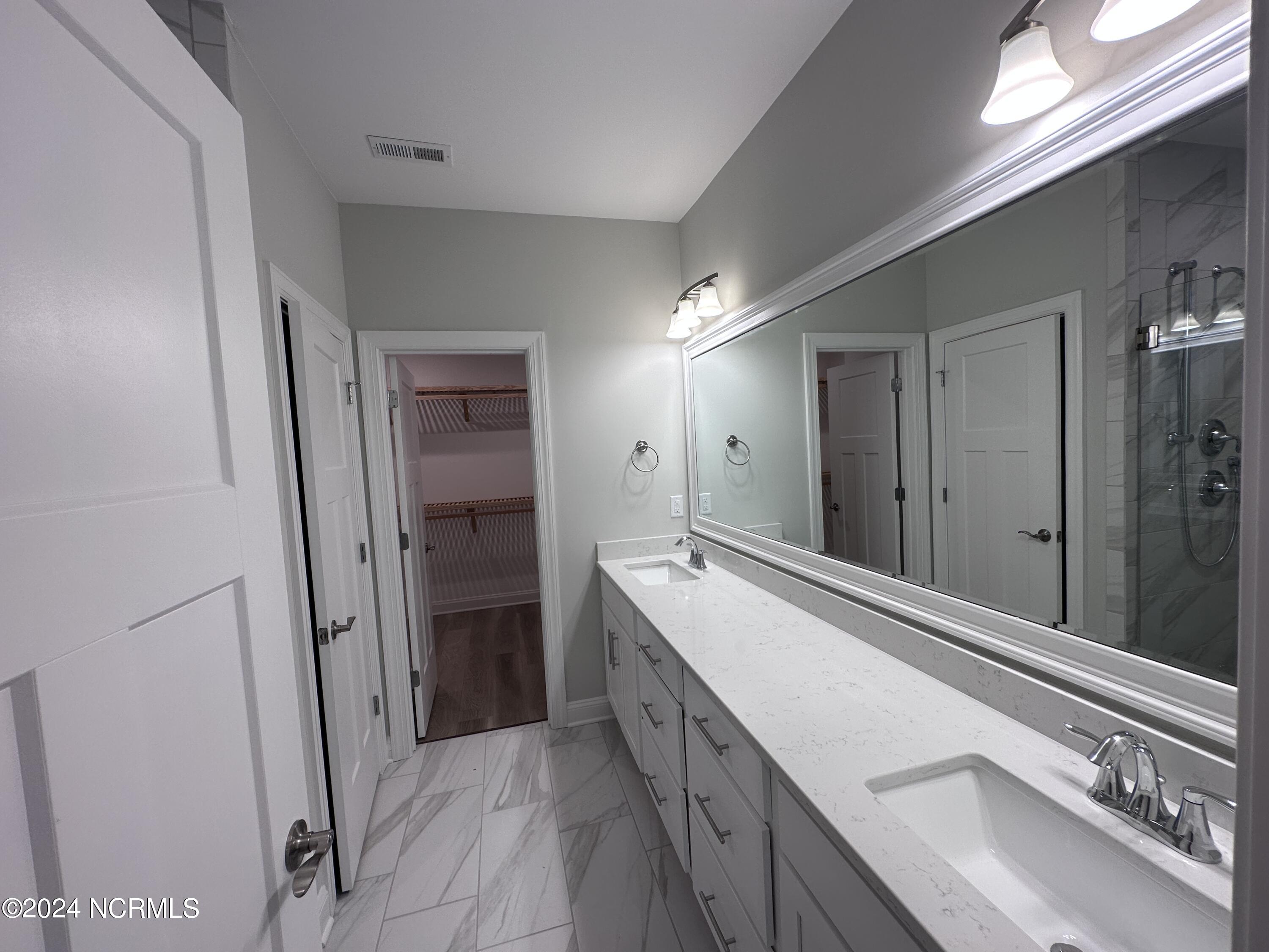 1211 Mandevilla Drive SE