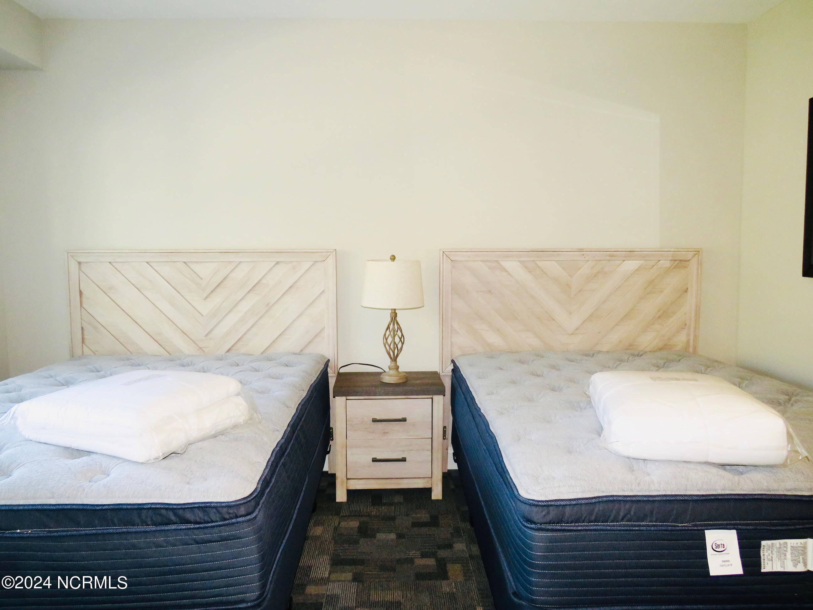 700 E Moore Street, 306