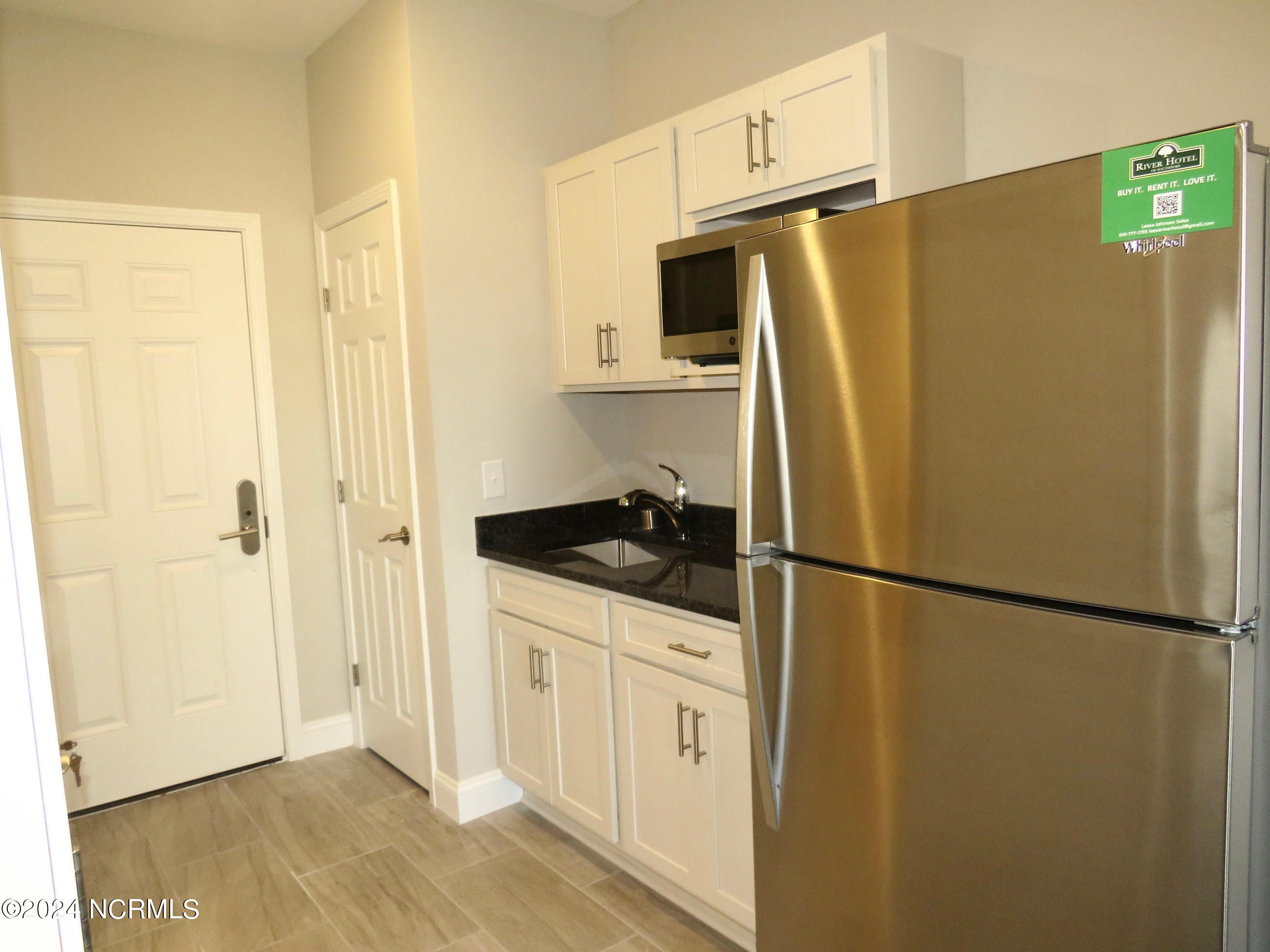 700 E Moore Street, 306