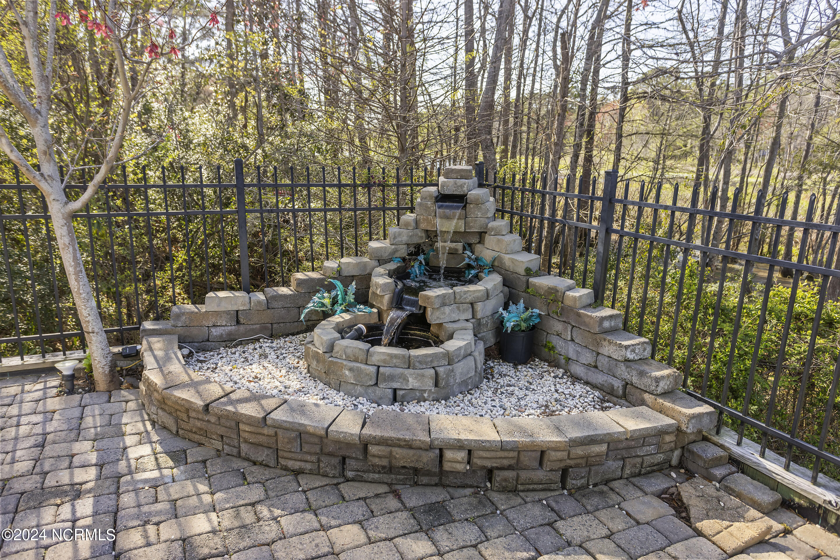 522 Medcalf Drive SW