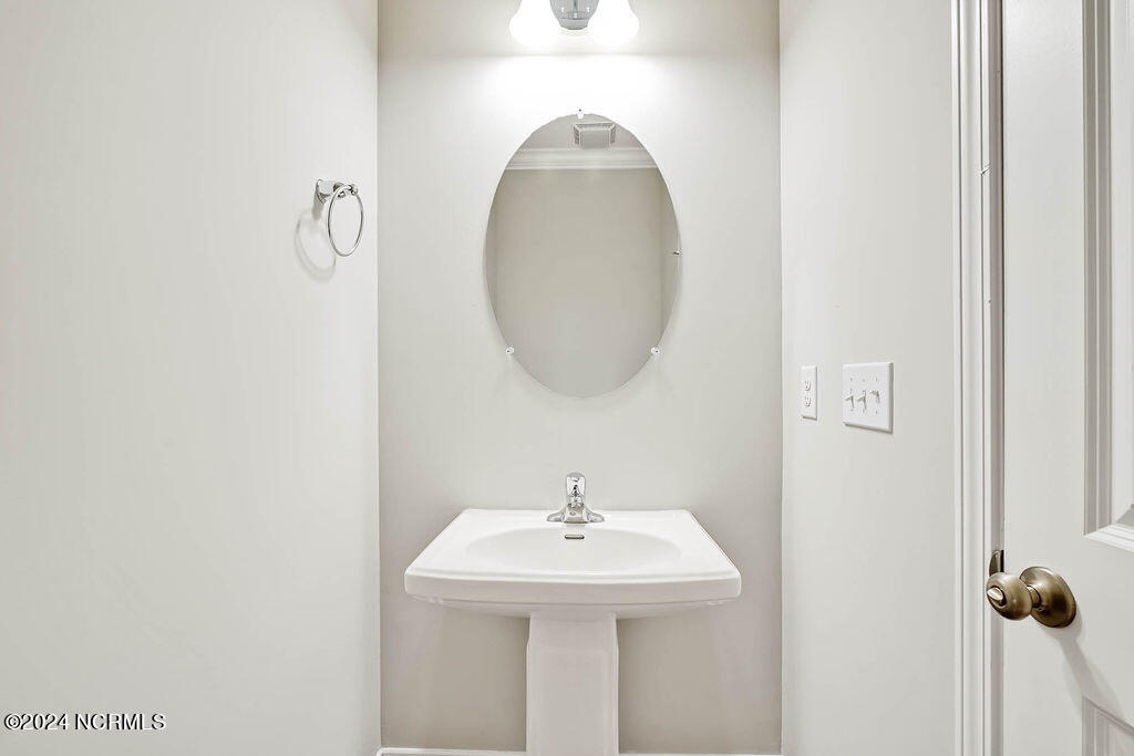 835 Red Sky Drive NE