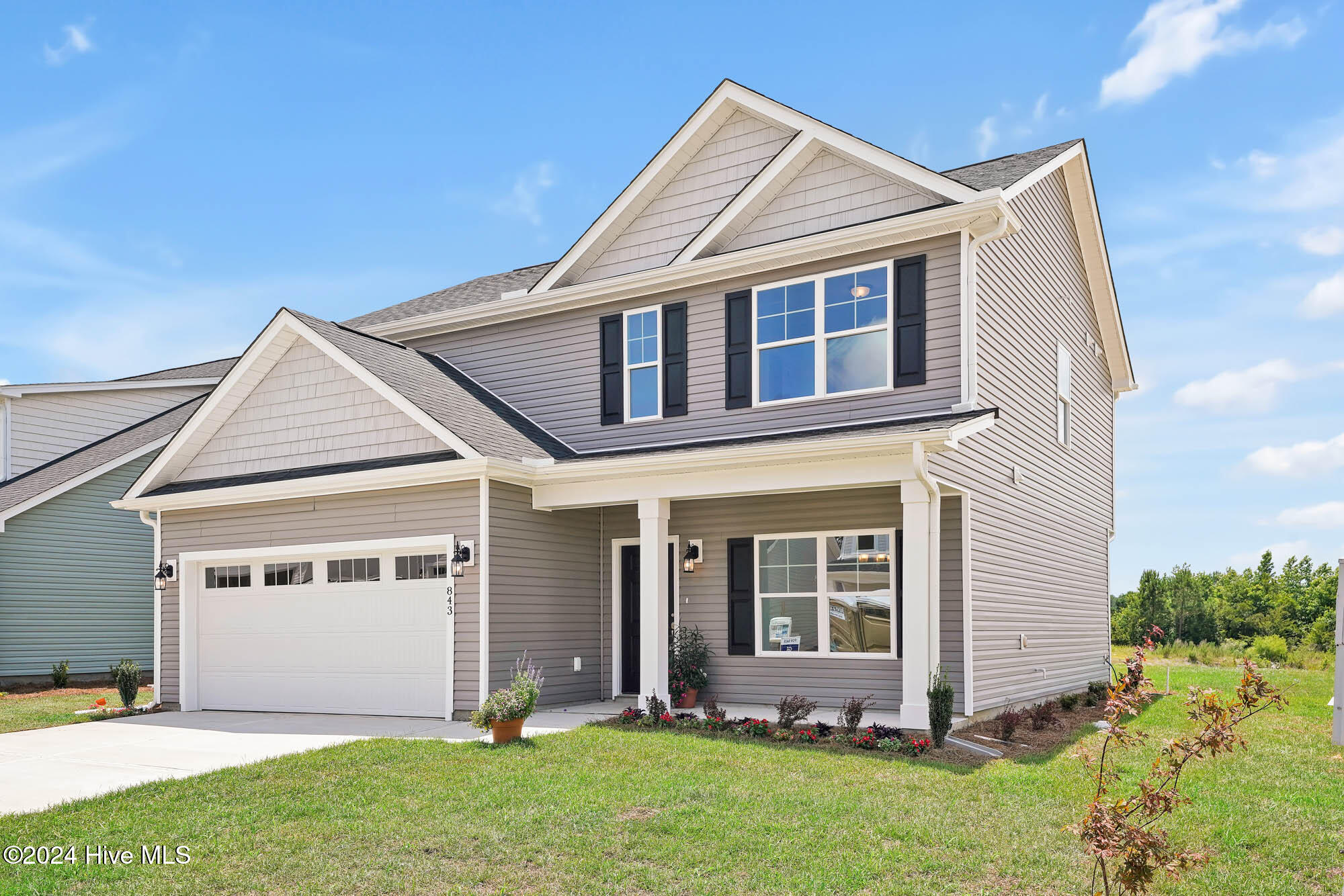 843 Red Sky Drive NE