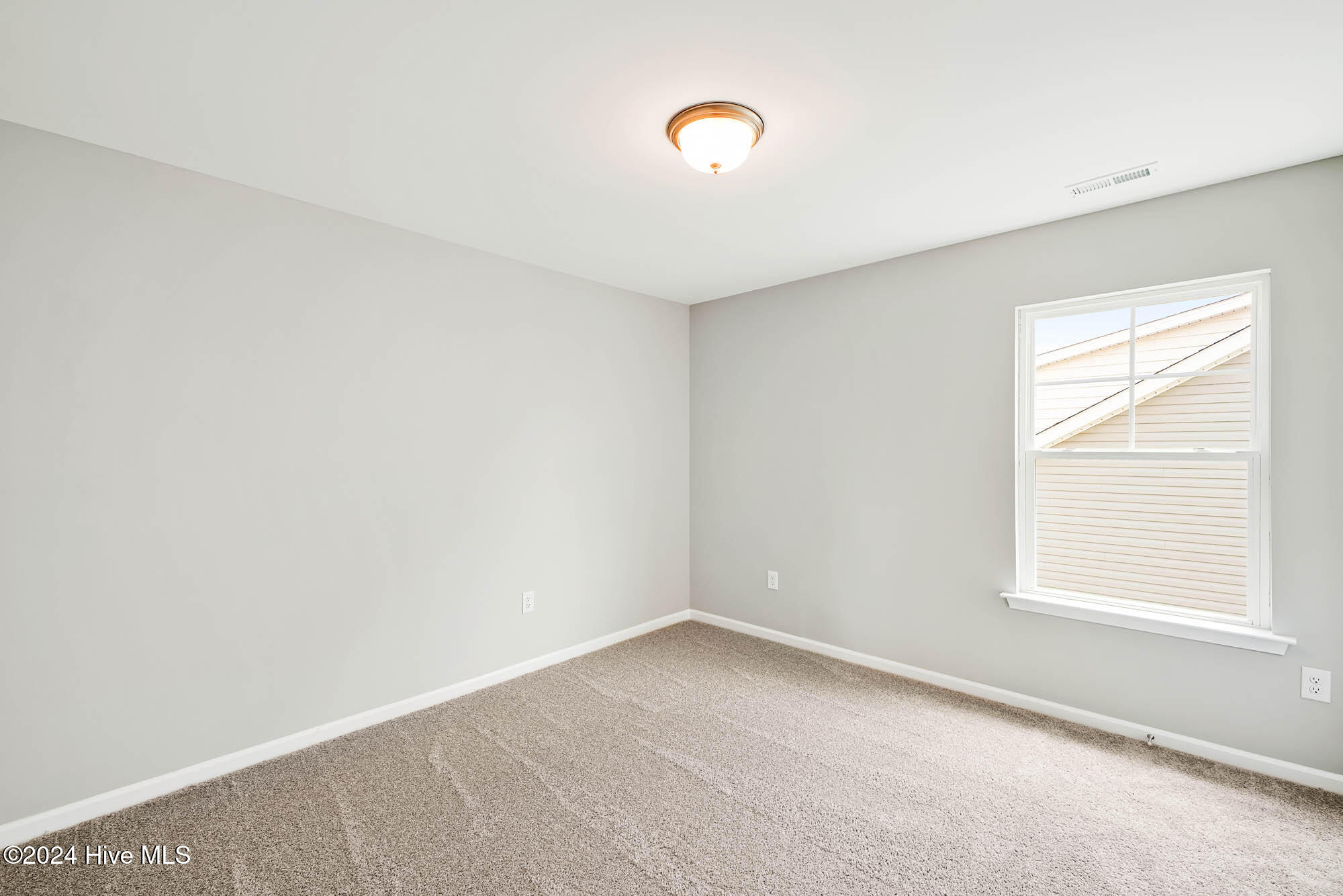 843 Red Sky Drive NE