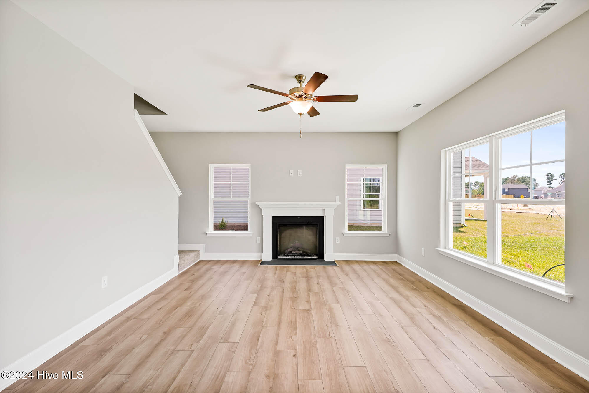 843 Red Sky Drive NE