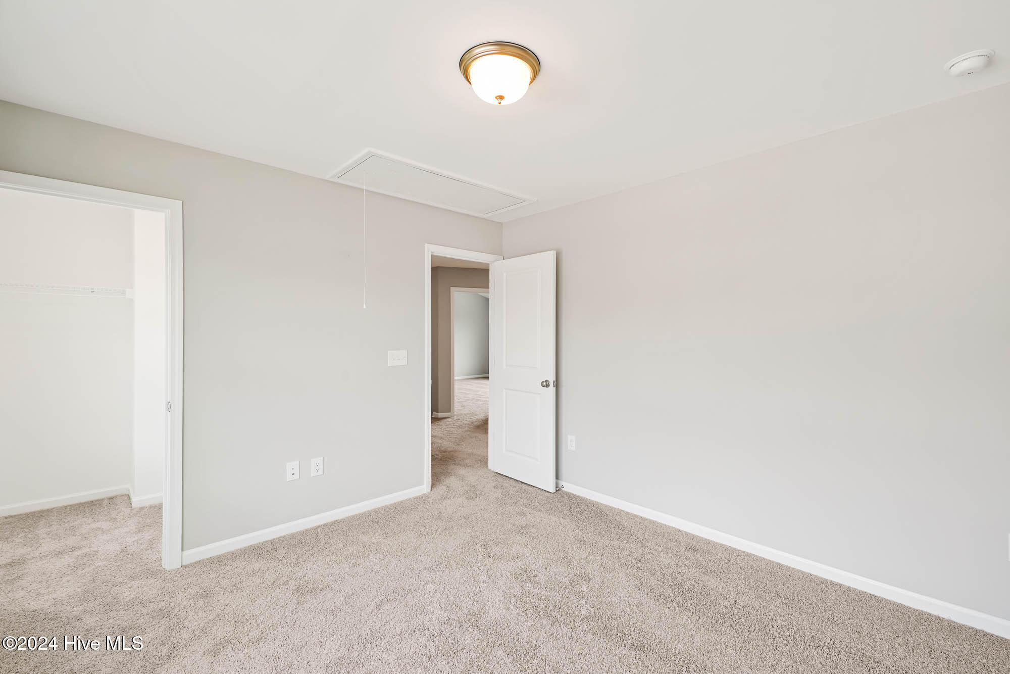 843 Red Sky Drive NE