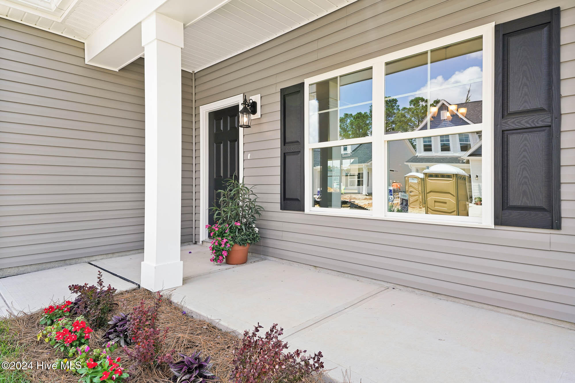 843 Red Sky Drive NE