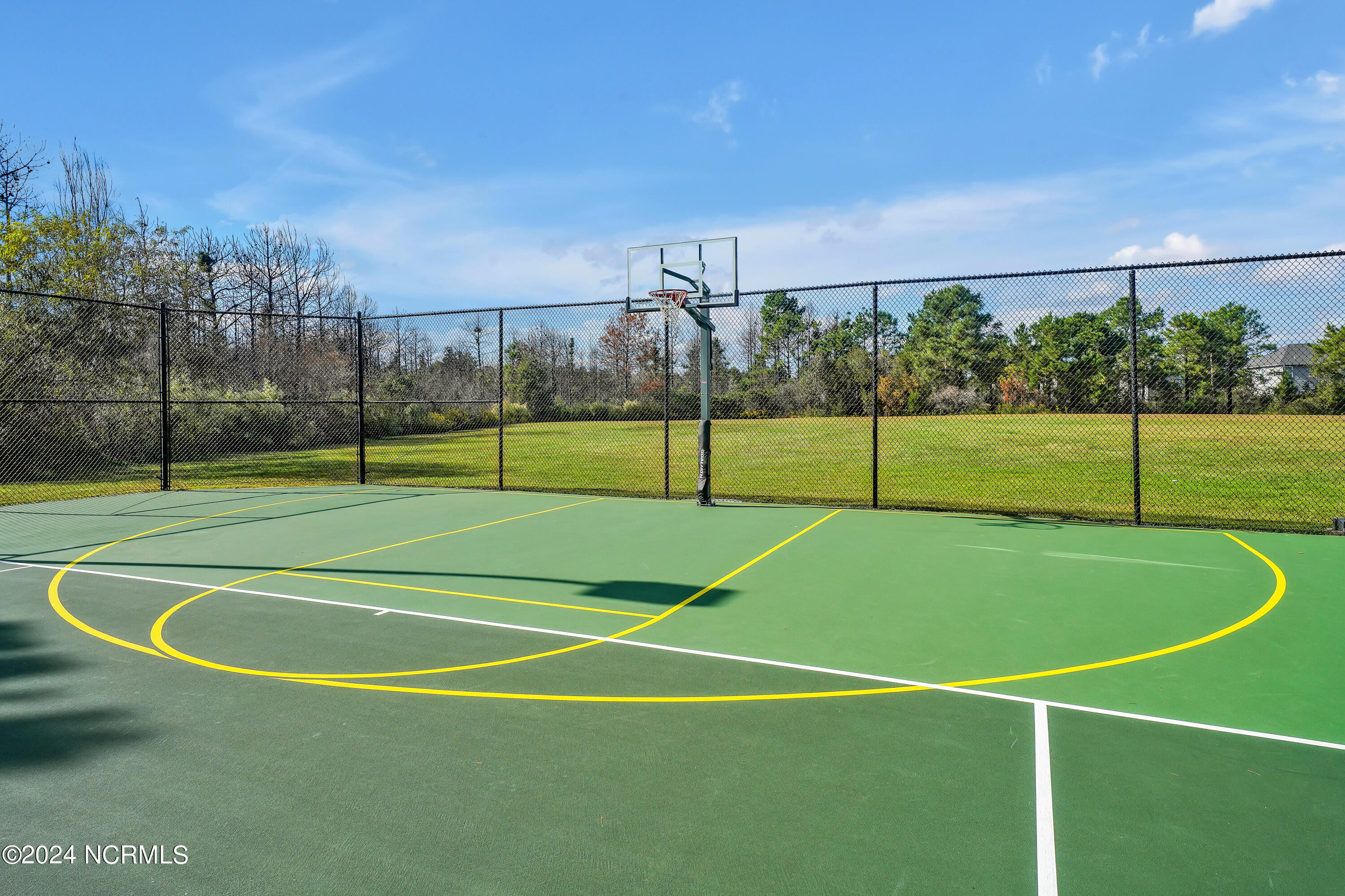 2747 Longleaf Pine Circle