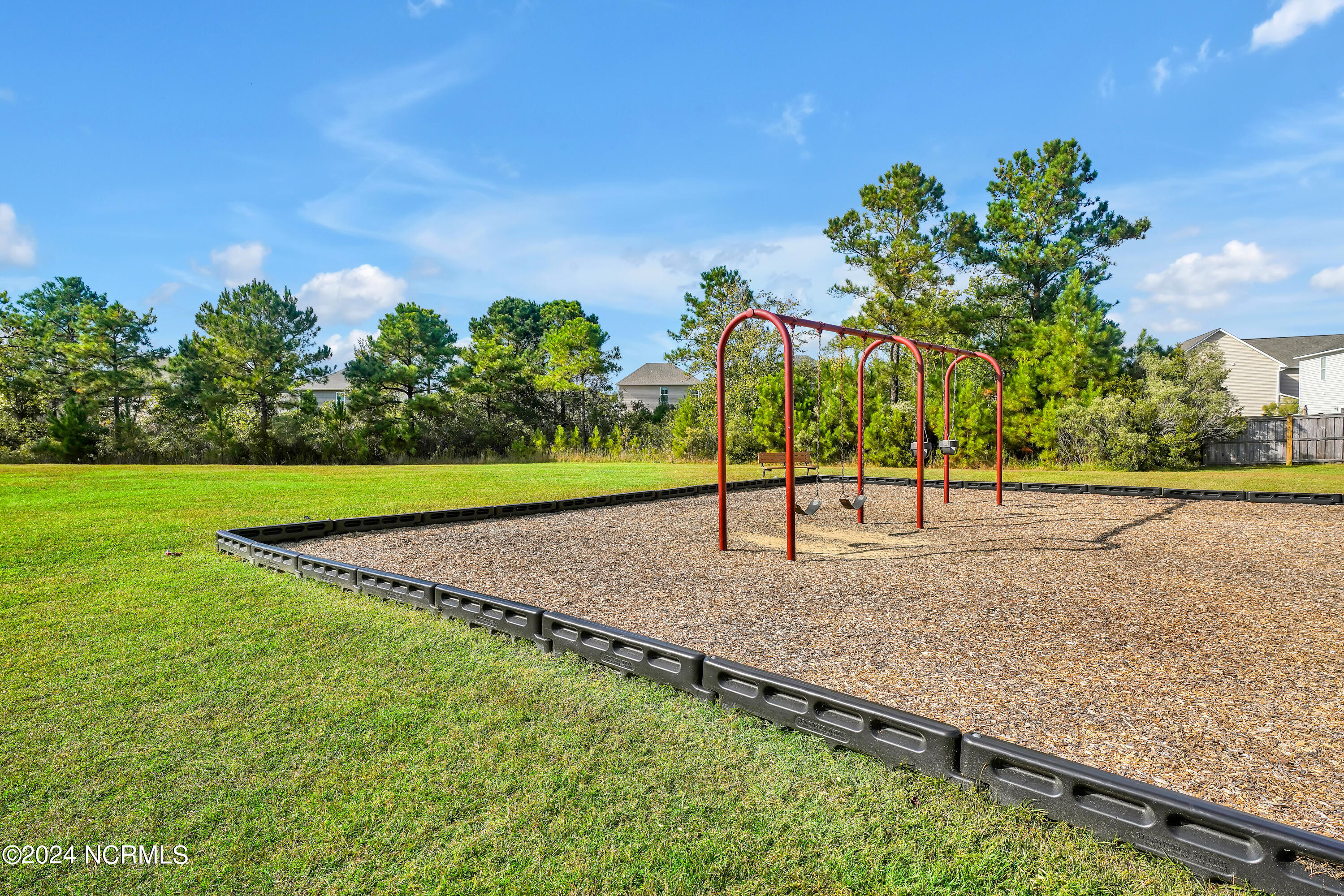 2747 Longleaf Pine Circle