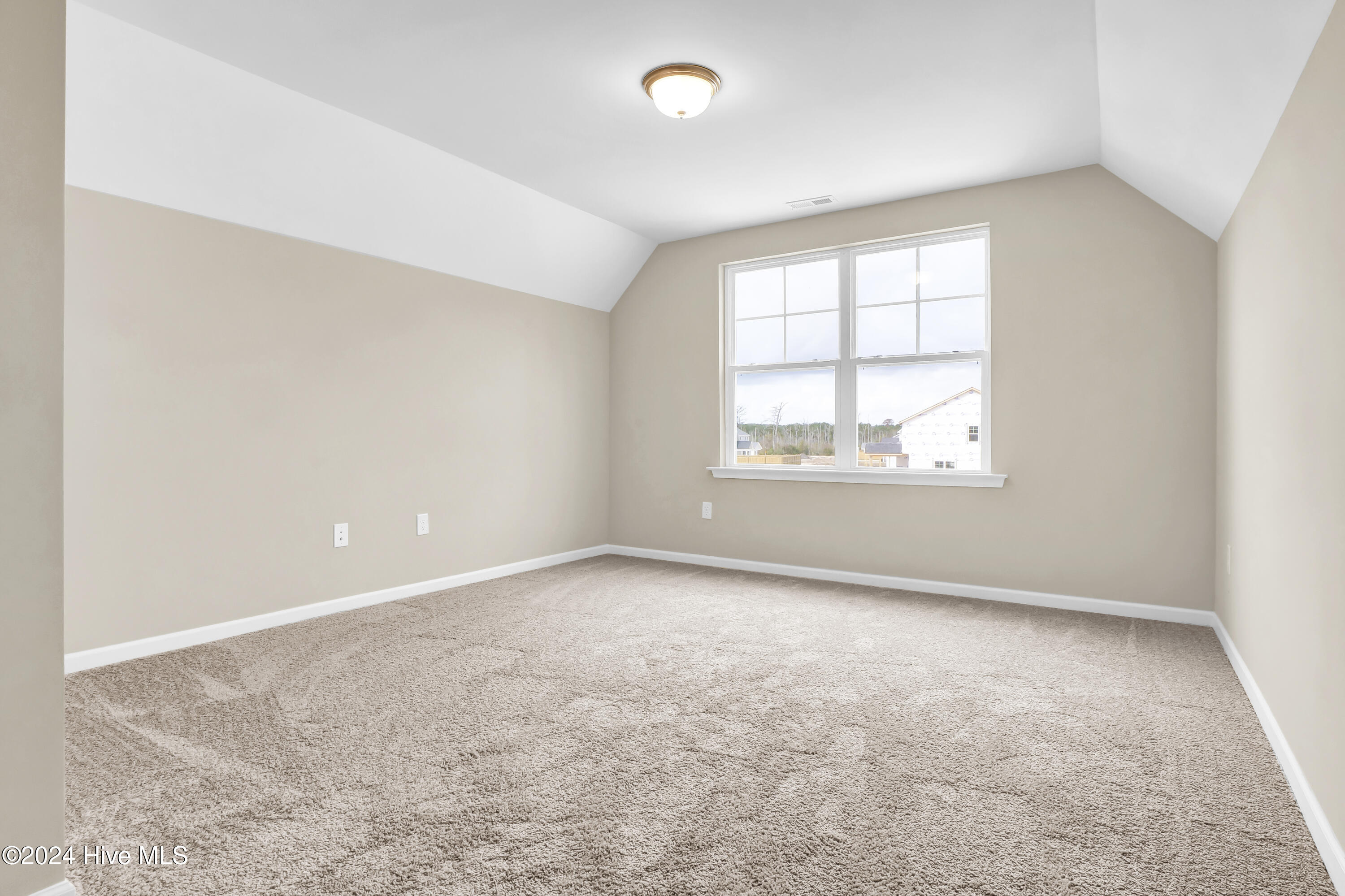 2013 Twilight Drive NE
