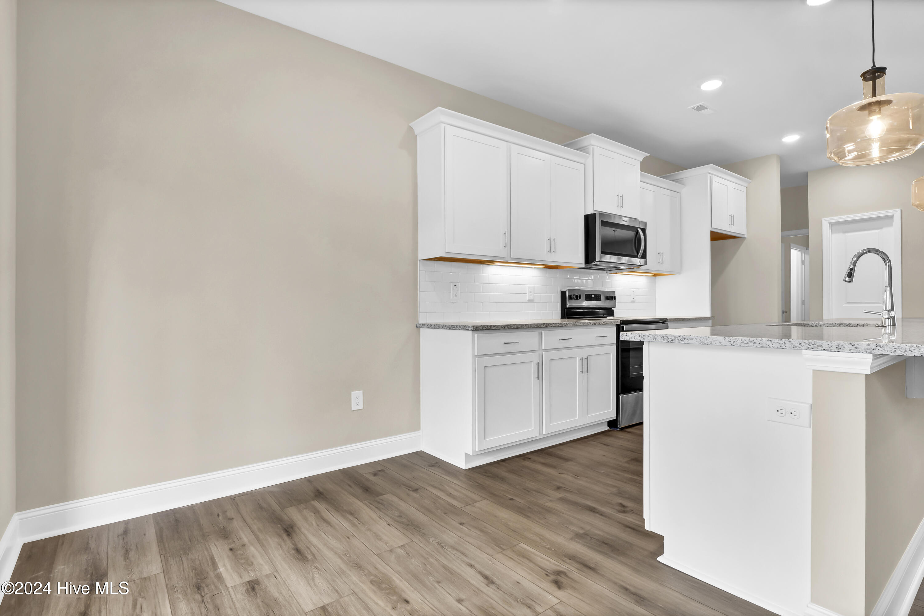 2013 Twilight Drive NE